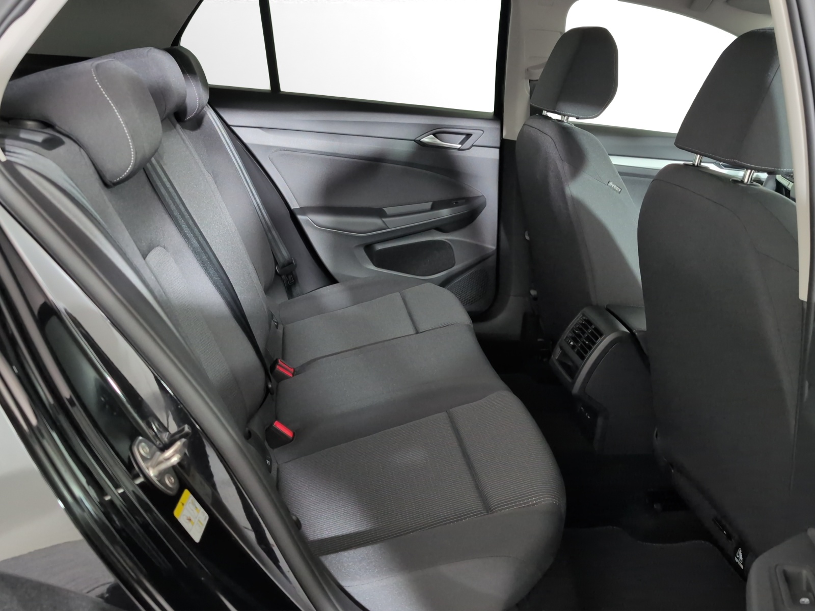 VW Golf 1.5 e TSI mHEV Value DSG-image-8