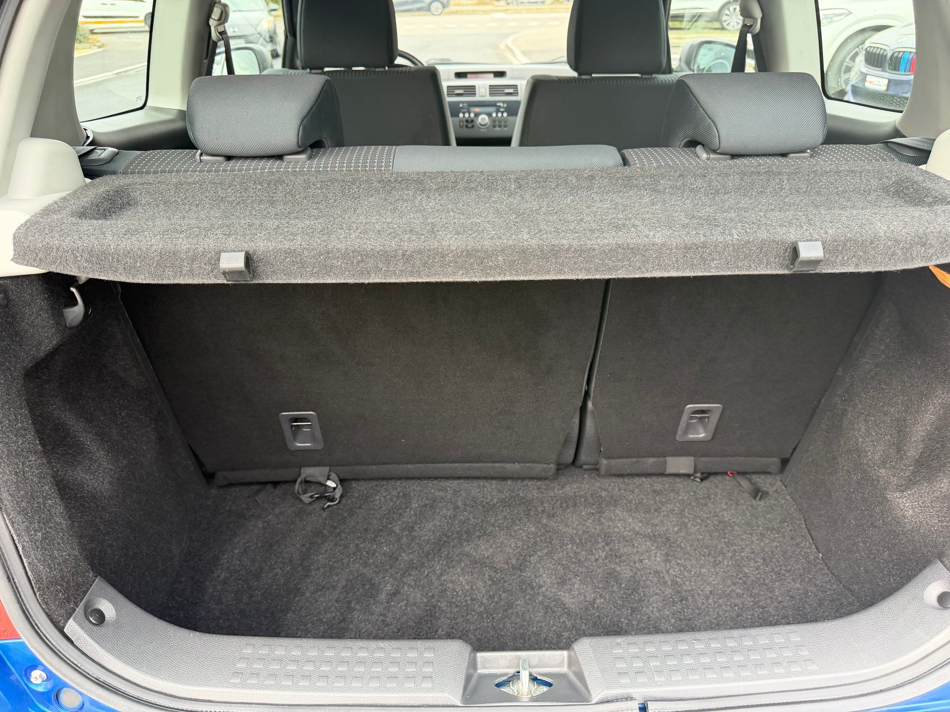 SUZUKI Swift 1.3i 16V GL-image-9