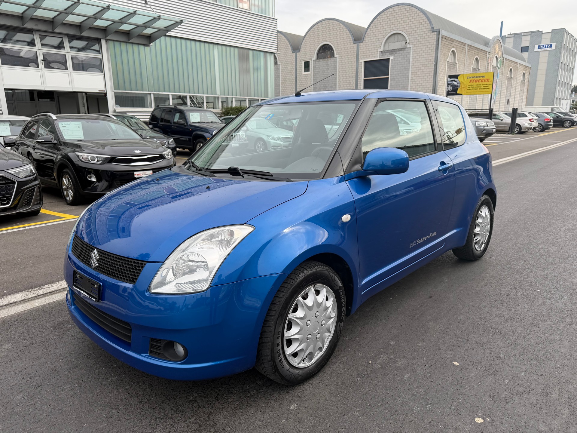 SUZUKI Swift 1.3i 16V GL-image-1