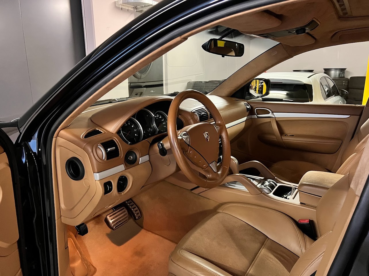 PORSCHE Cayenne GTS Tiptronic-image-15