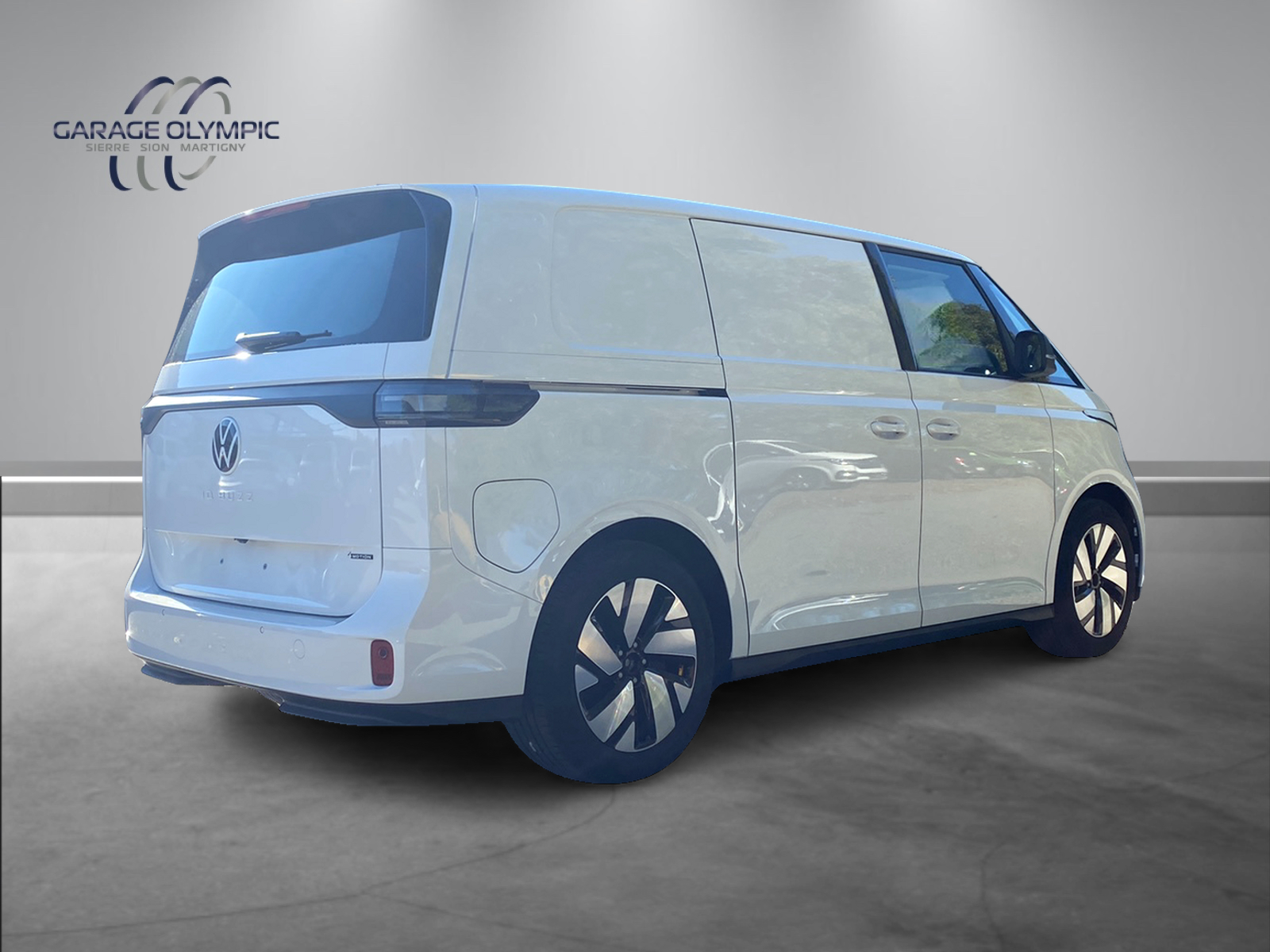 VW ID Buzz Cargo Pro 4Motion-image-2