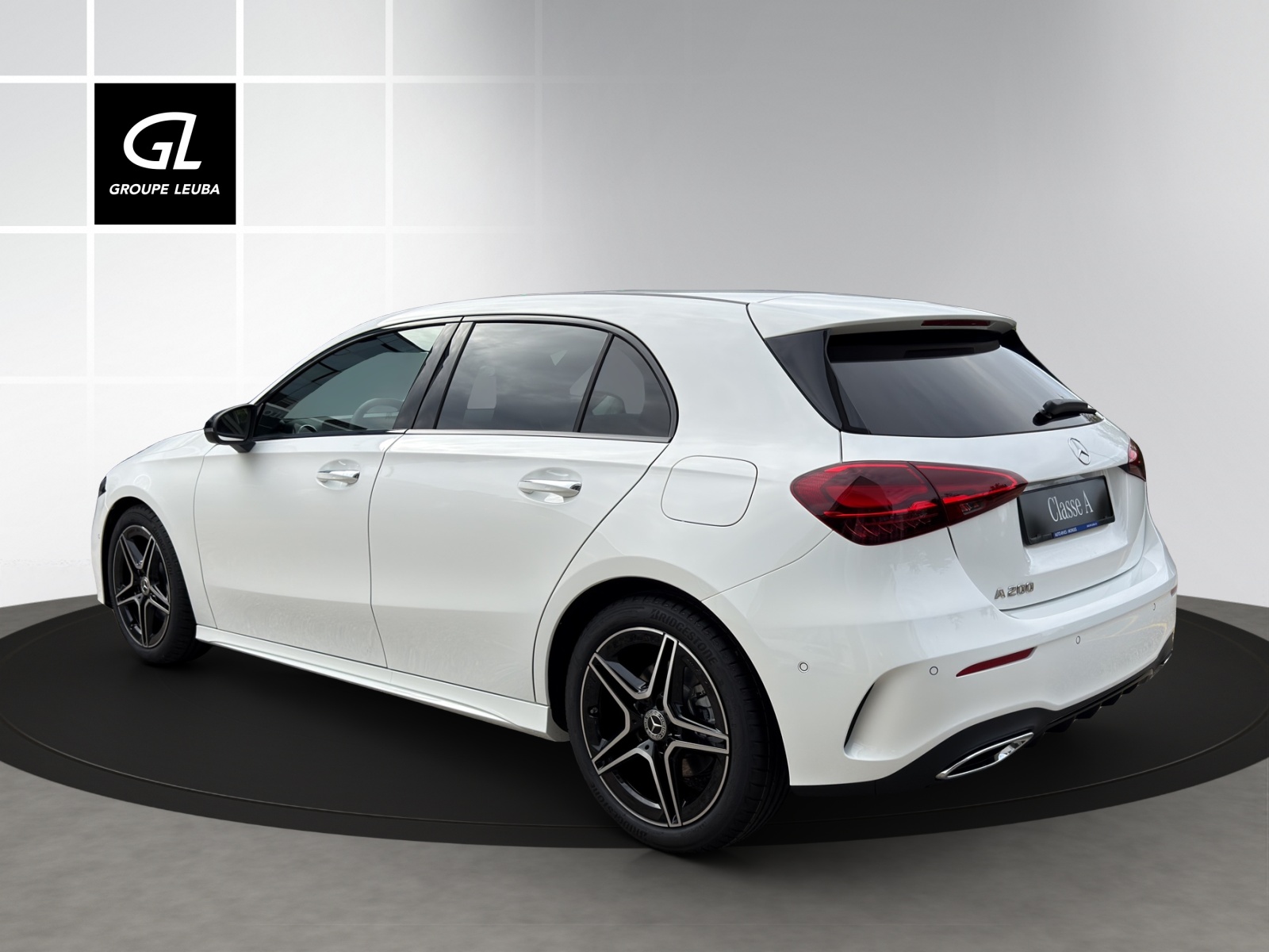 MERCEDES-BENZ A 200 Night Star 7G-DCT-image-3
