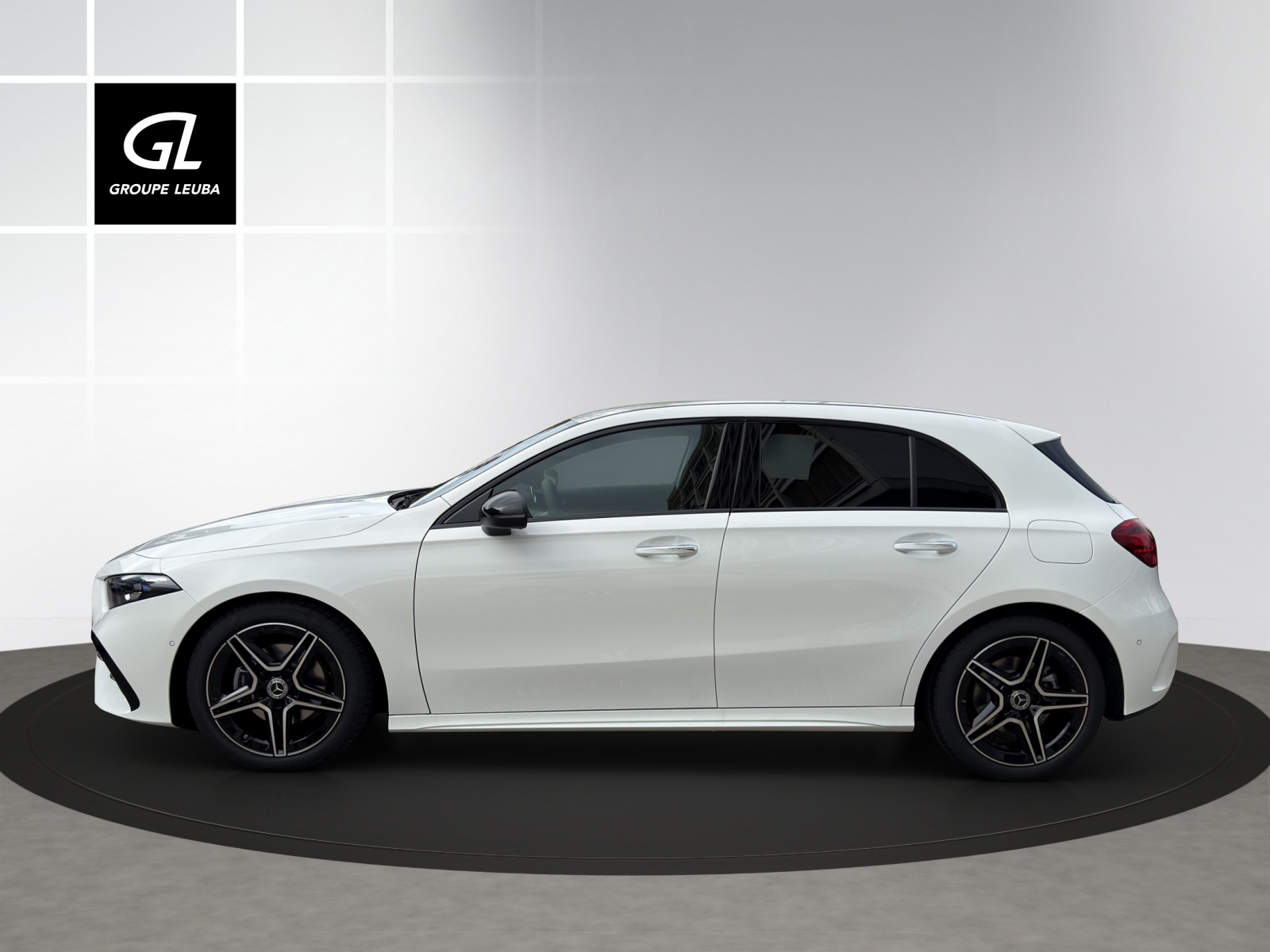 MERCEDES-BENZ A 200 Night Star 7G-DCT-image-2