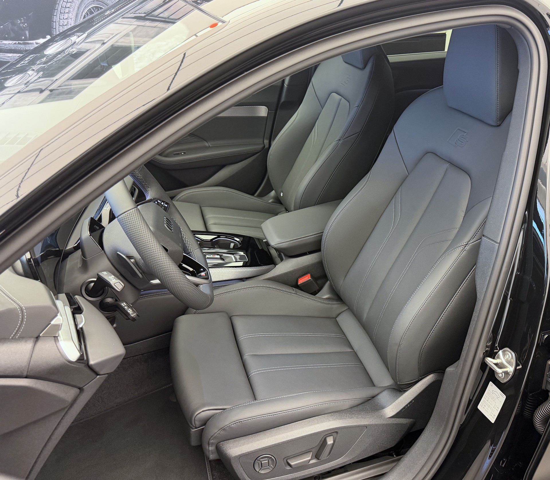 AUDI A5 Avant e-hybrid quattro 270 kW S tronic-image-5