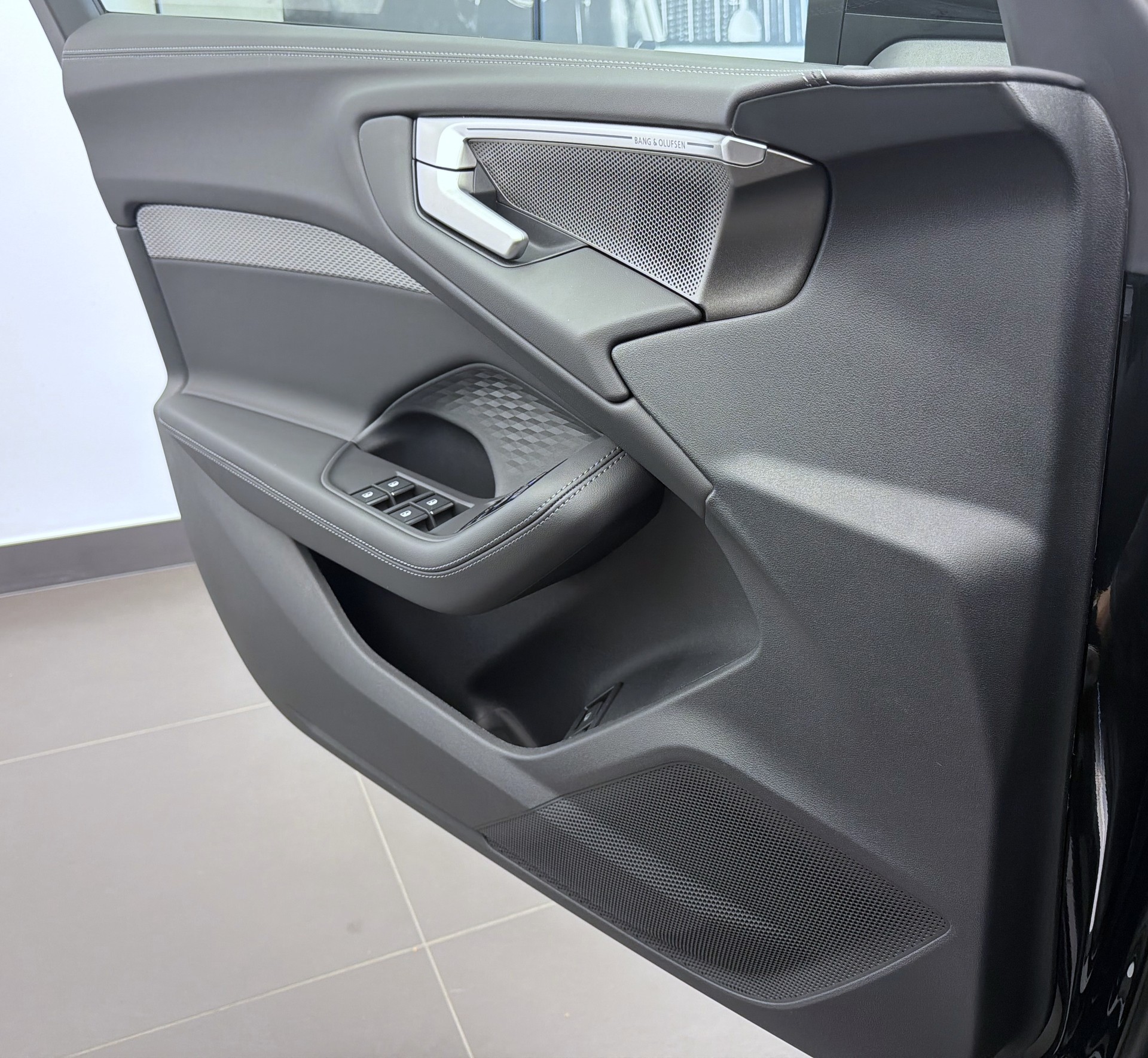 AUDI A5 Avant e-hybrid quattro 270 kW S tronic-image-4