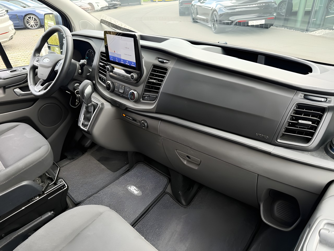 FORD Transit Custom 320 L1H1 Camper A-image-13