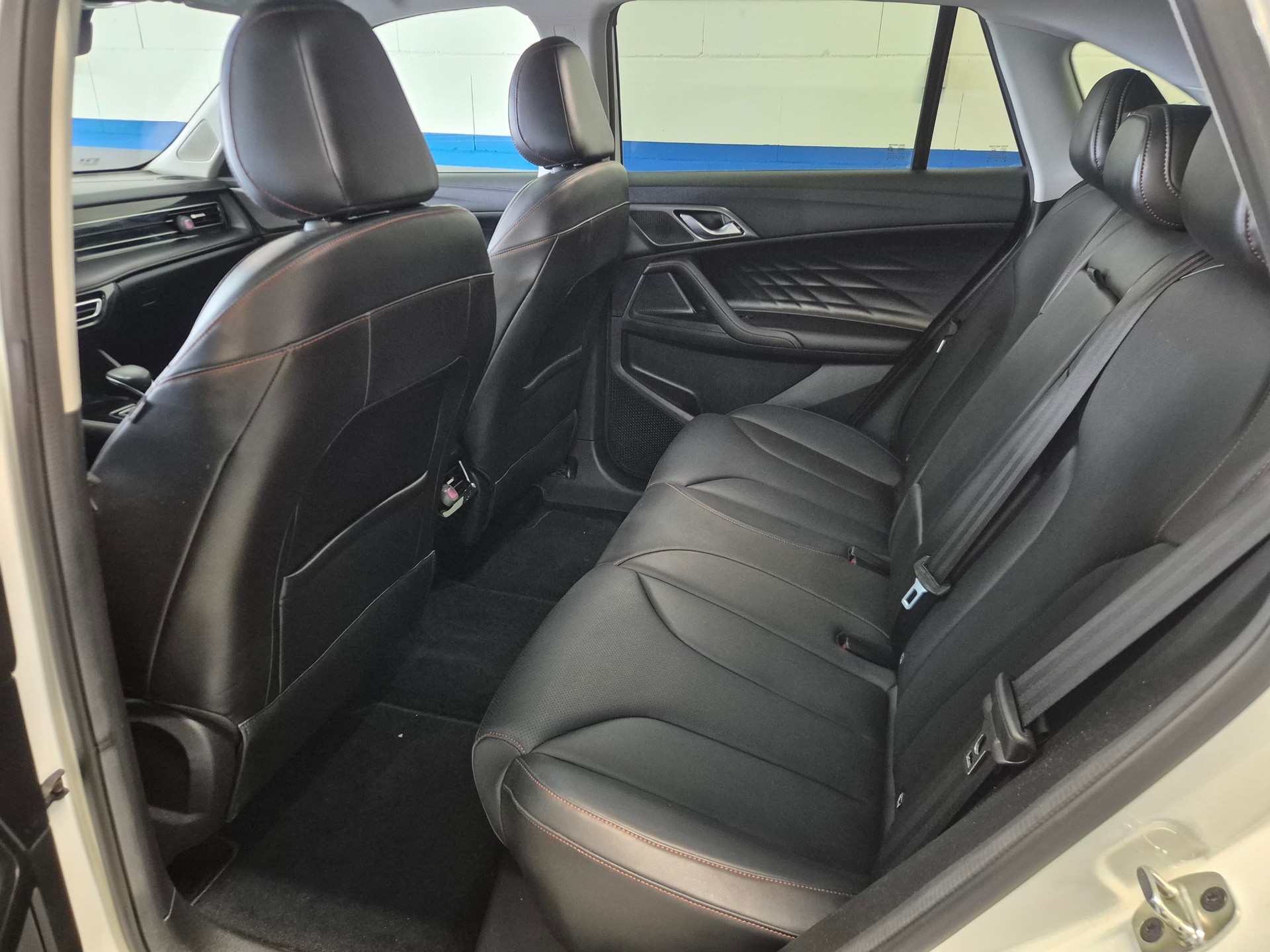 MG HS 1.5 T PHEV Luxury-image-12