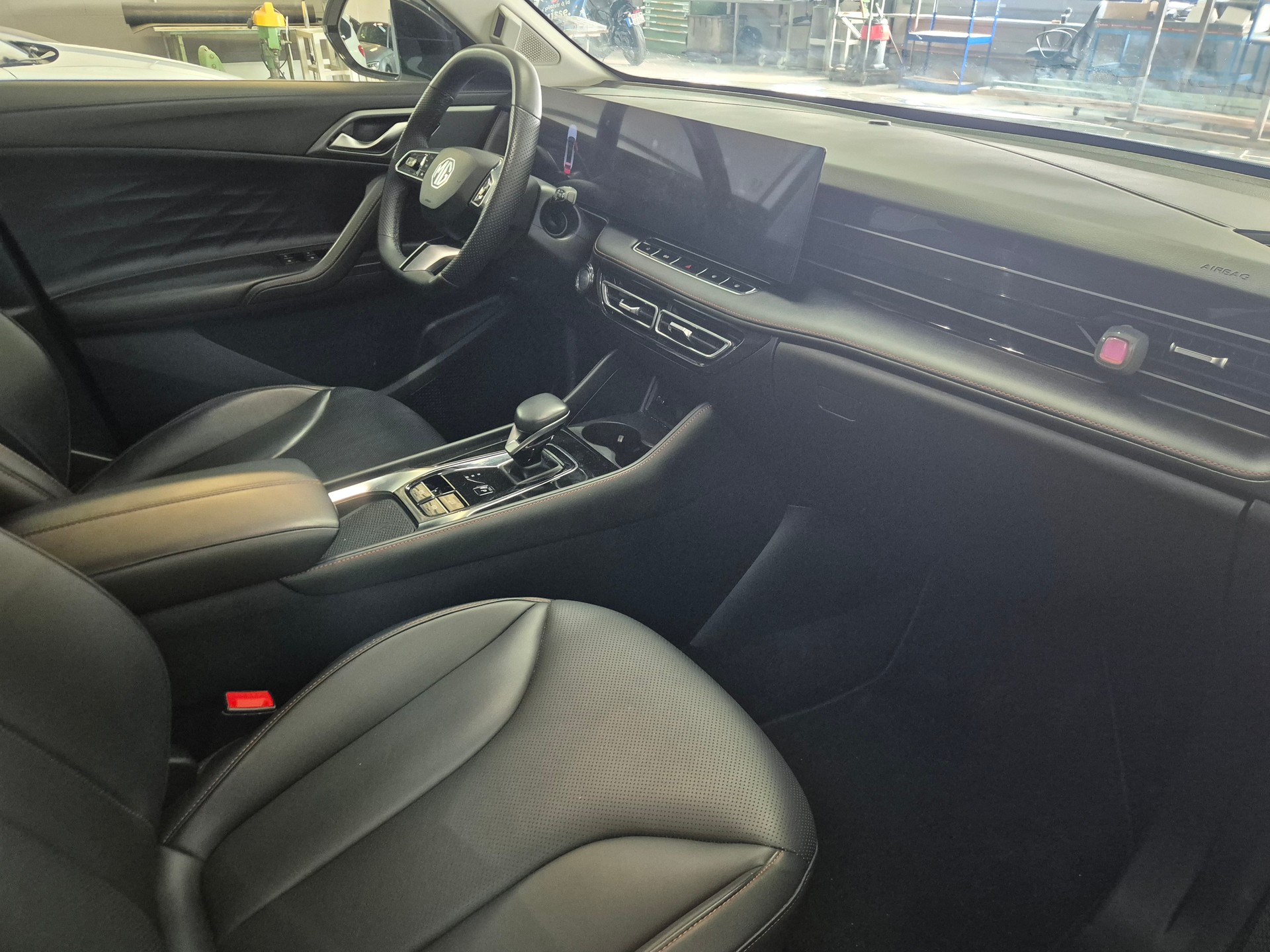 MG HS 1.5 T PHEV Luxury-image-7