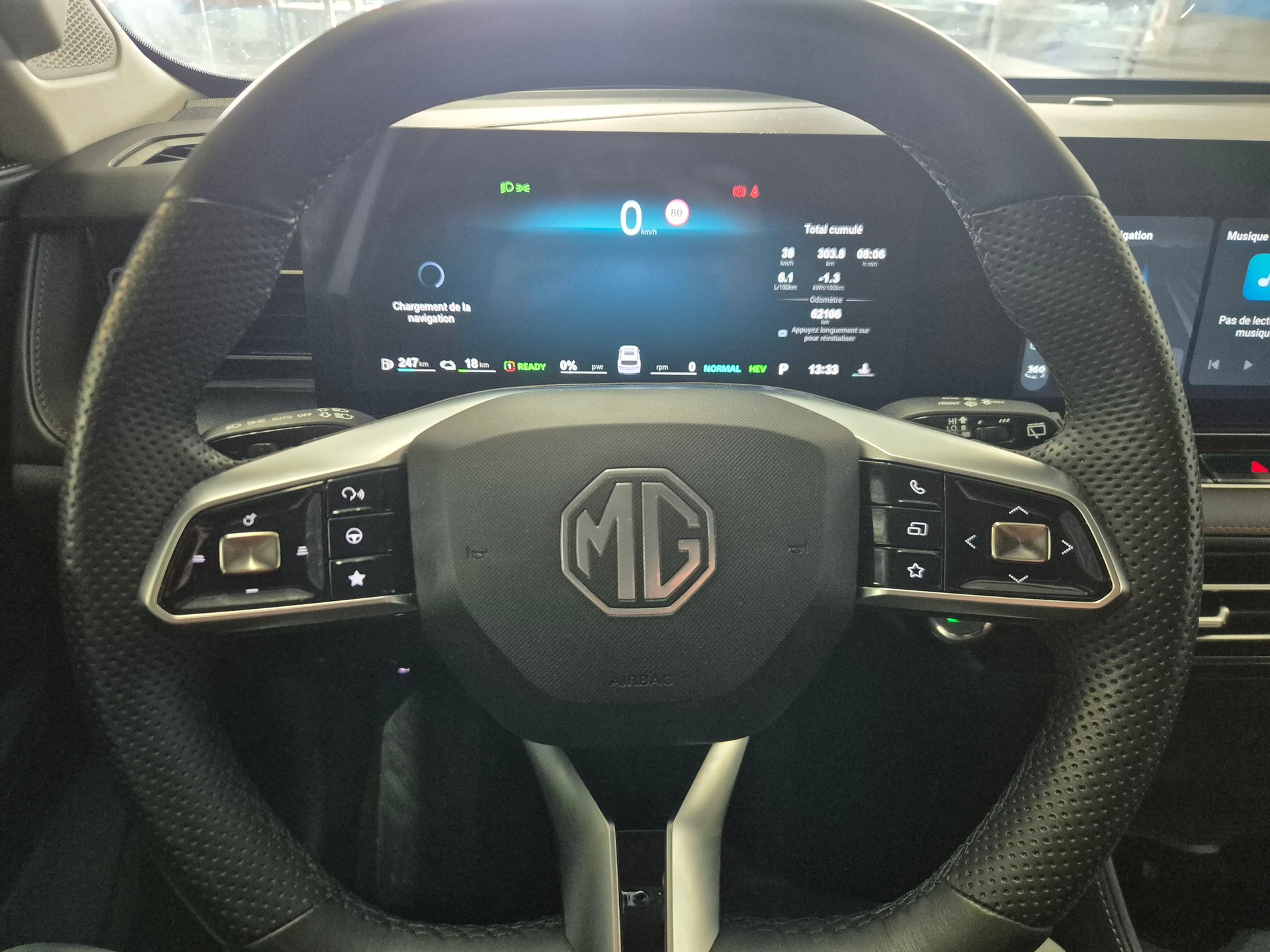MG HS 1.5 T PHEV Luxury-image-8