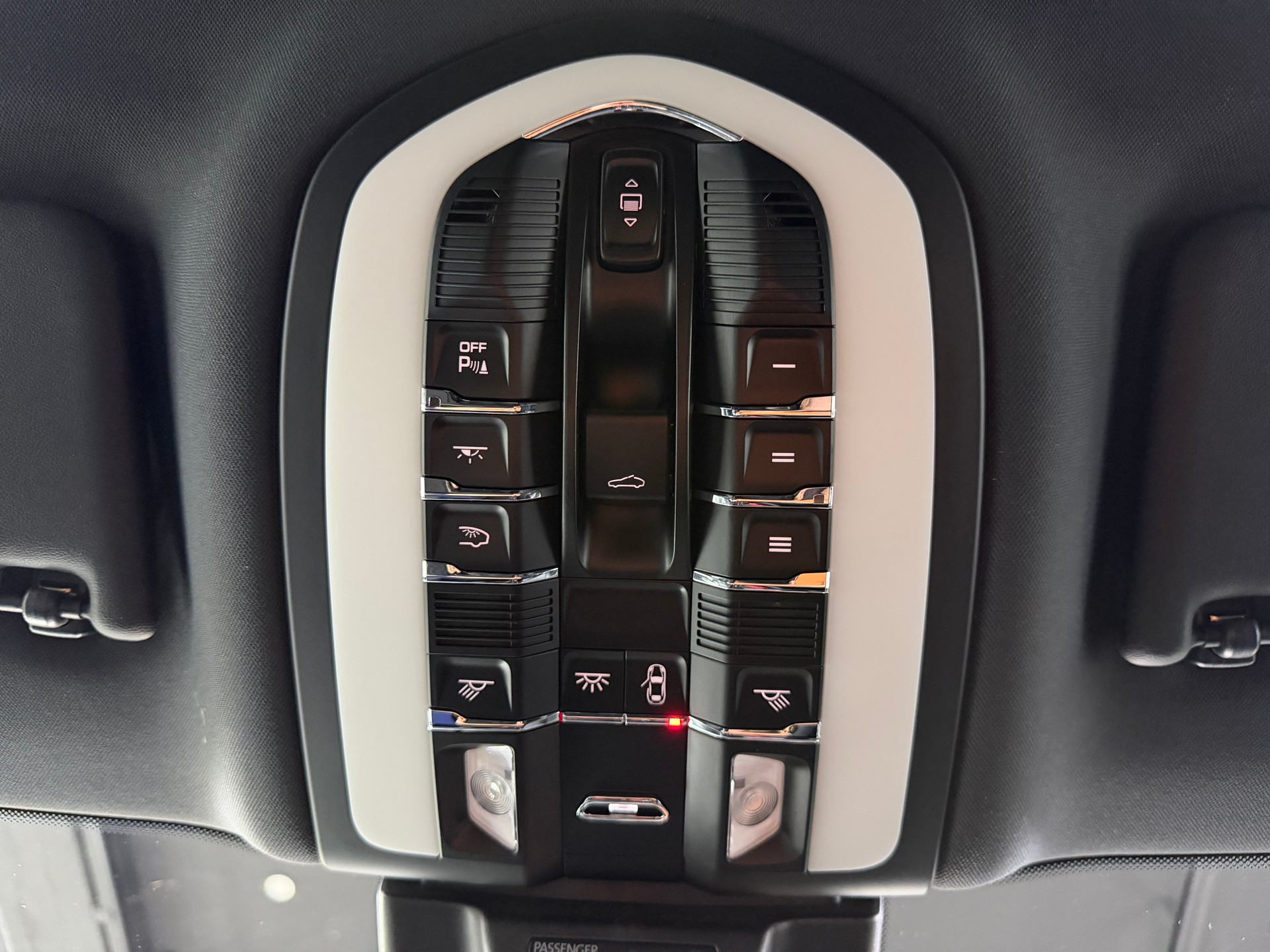 PORSCHE Macan S PDK-image-25