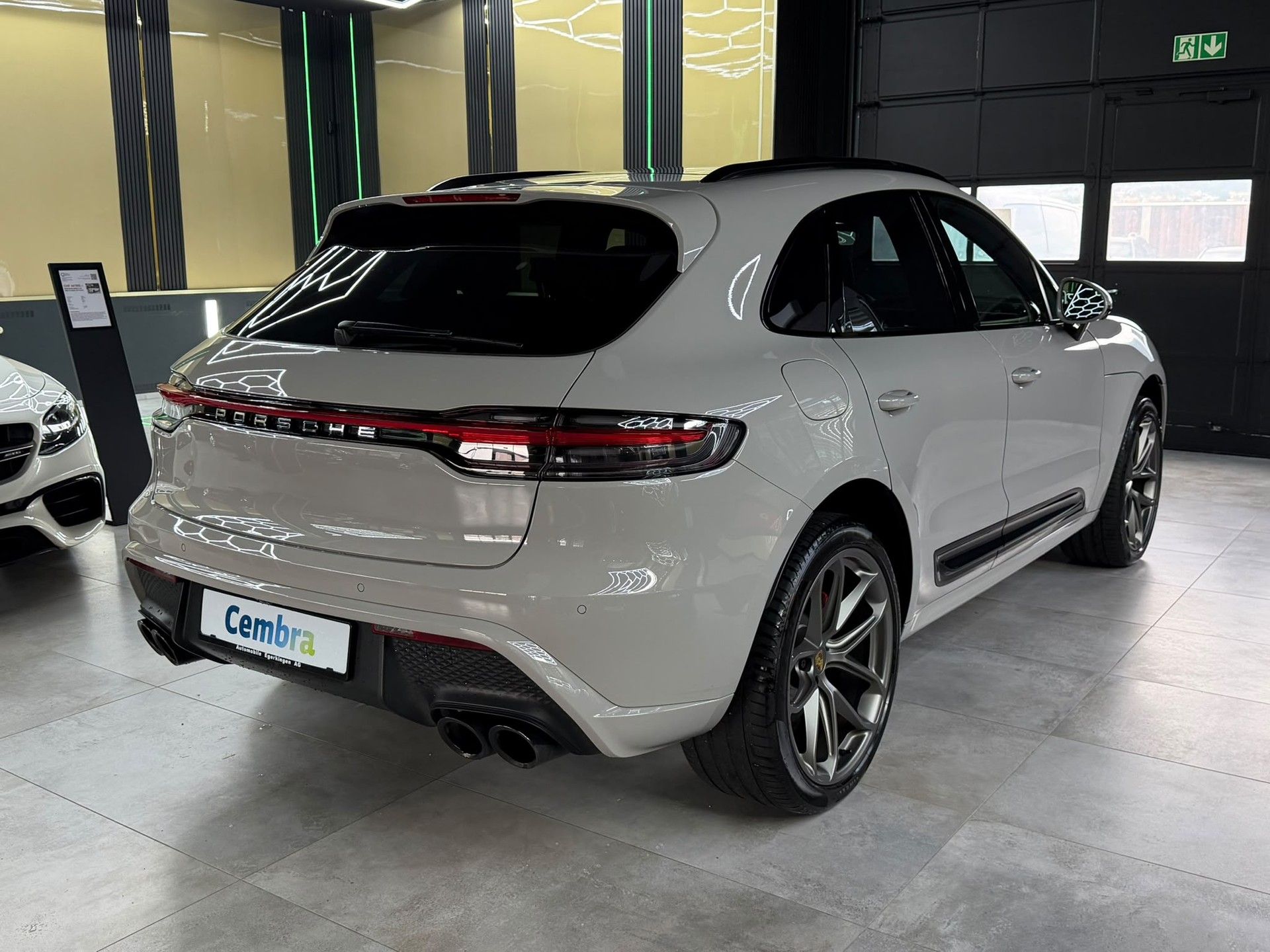 PORSCHE Macan S PDK-image-4