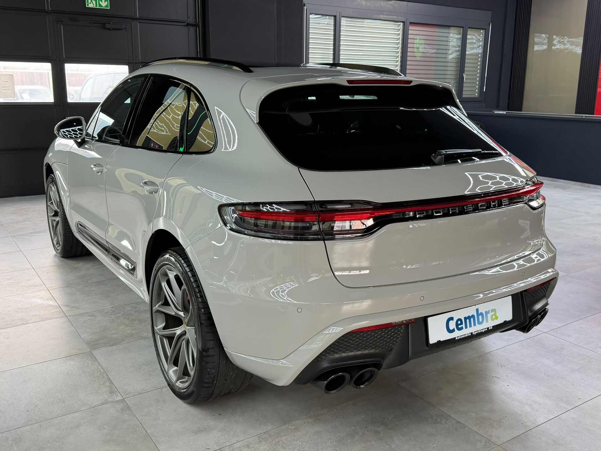 PORSCHE Macan S PDK-image-6