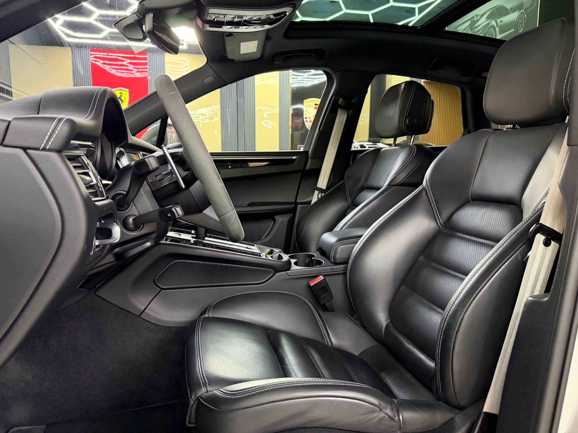 PORSCHE Macan S PDK-image-9