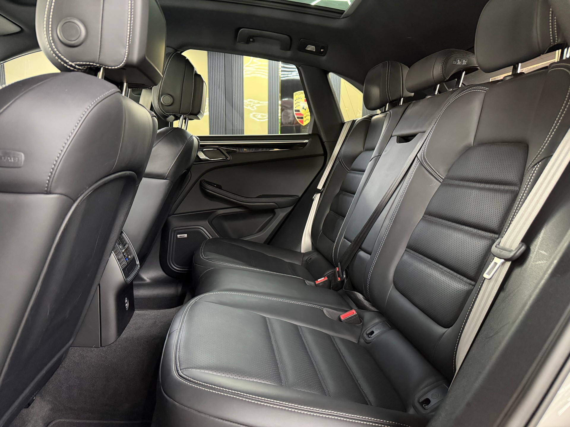 PORSCHE Macan S PDK-image-16