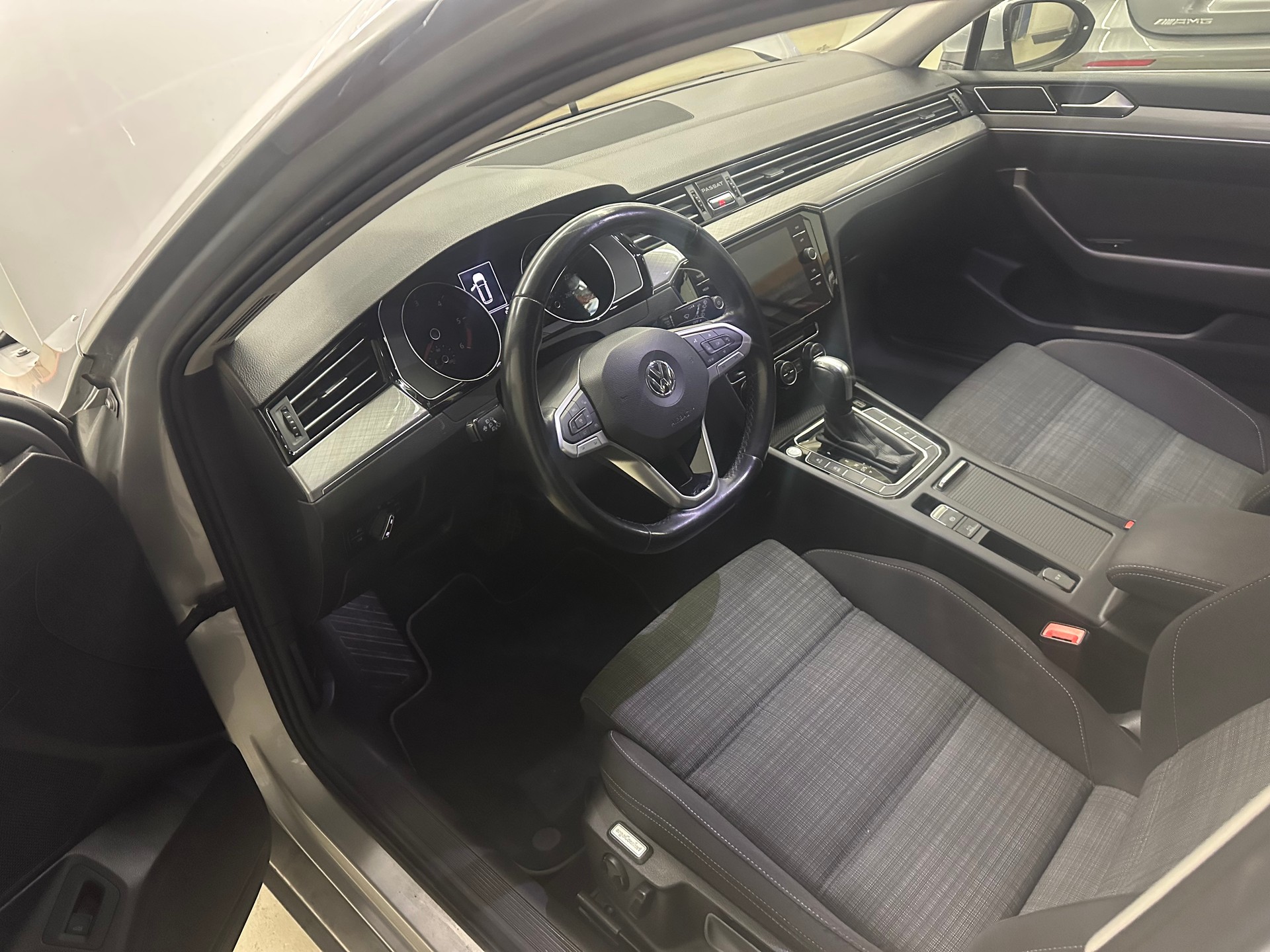 VW Passat 2.0 TDI BMT Business DSG-image-7