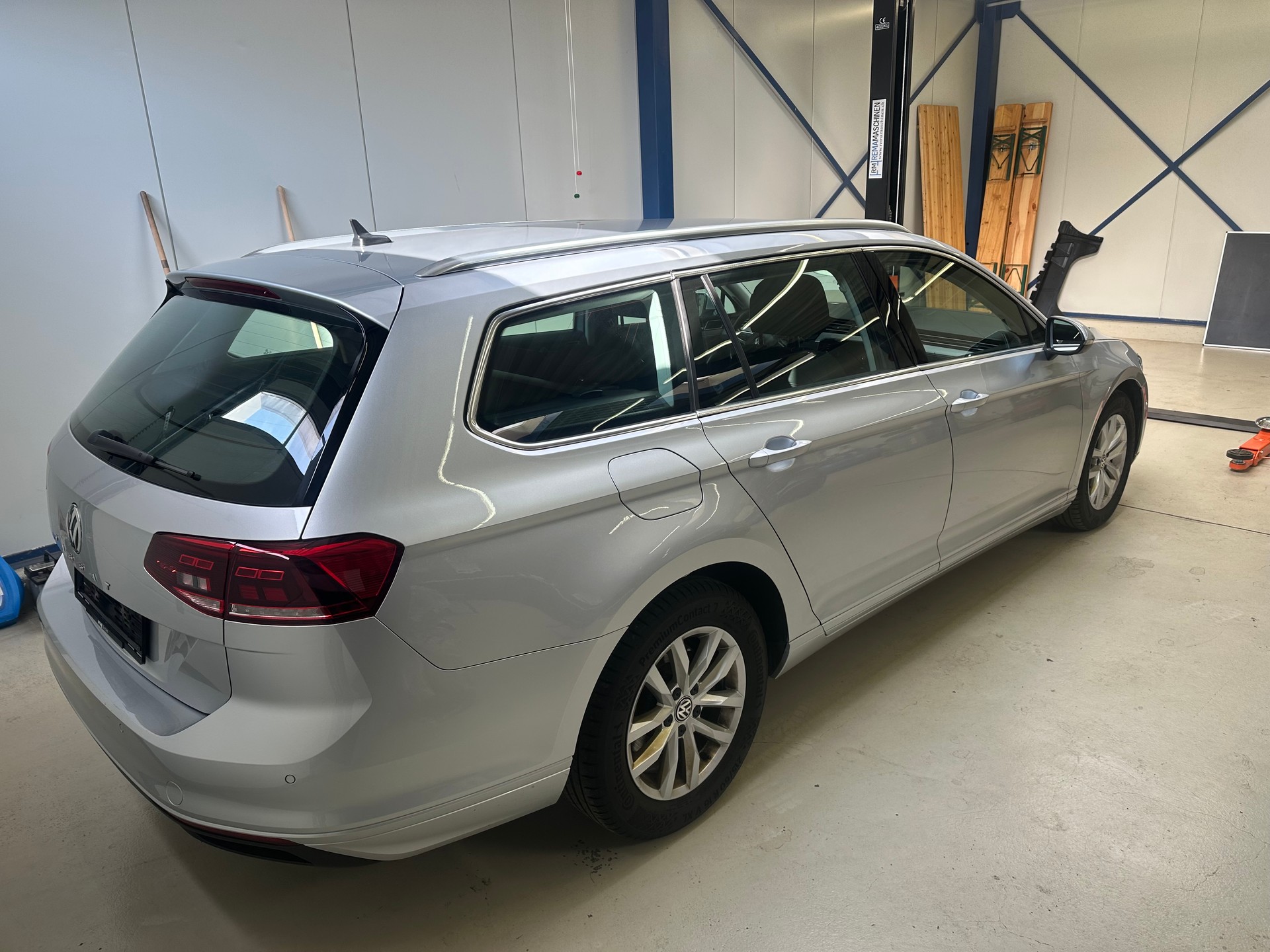 VW Passat 2.0 TDI BMT Business DSG-image-4