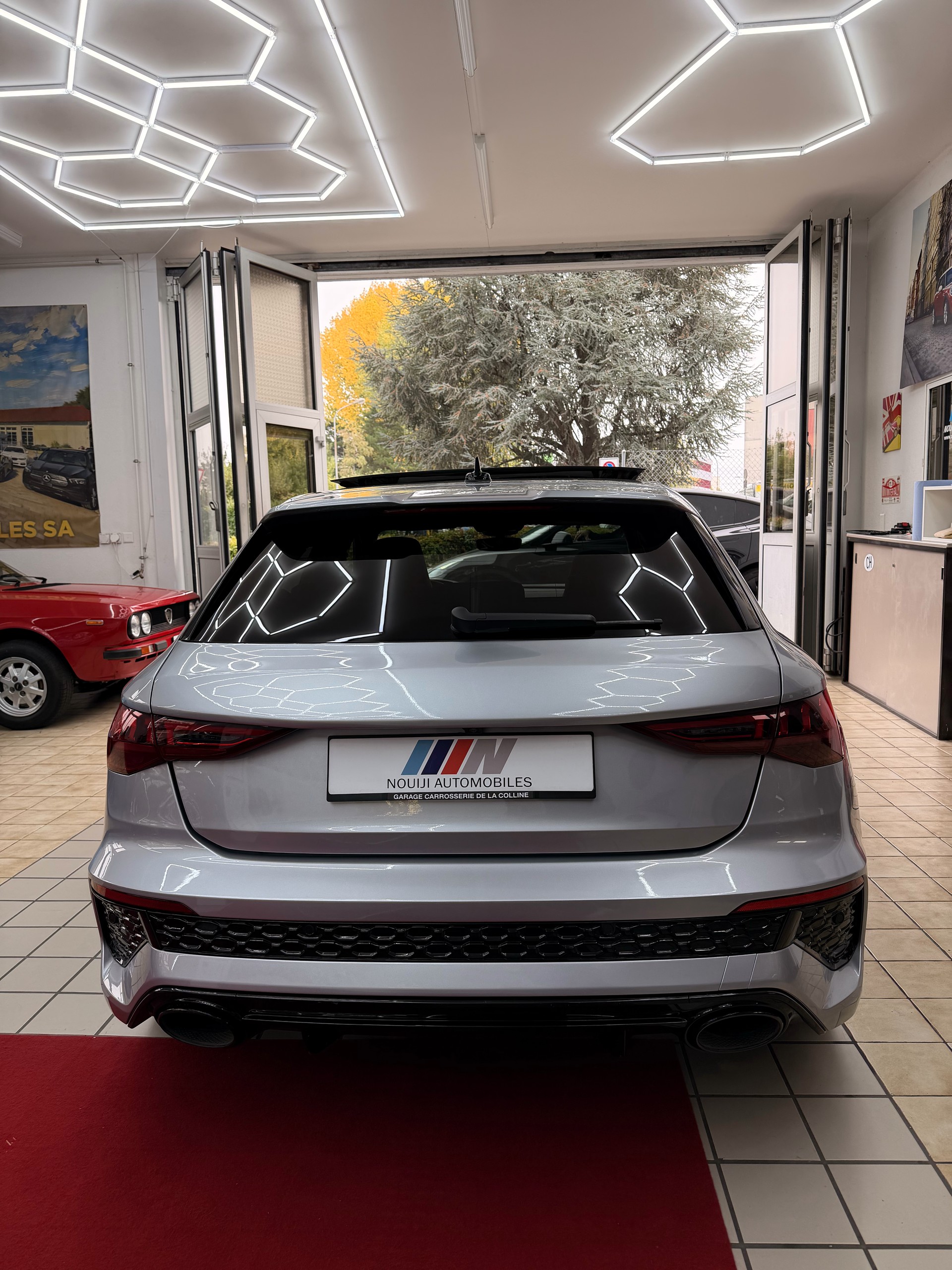 AUDI RS3 Sportback 2.5 TSI quattro S-tronic-image-4