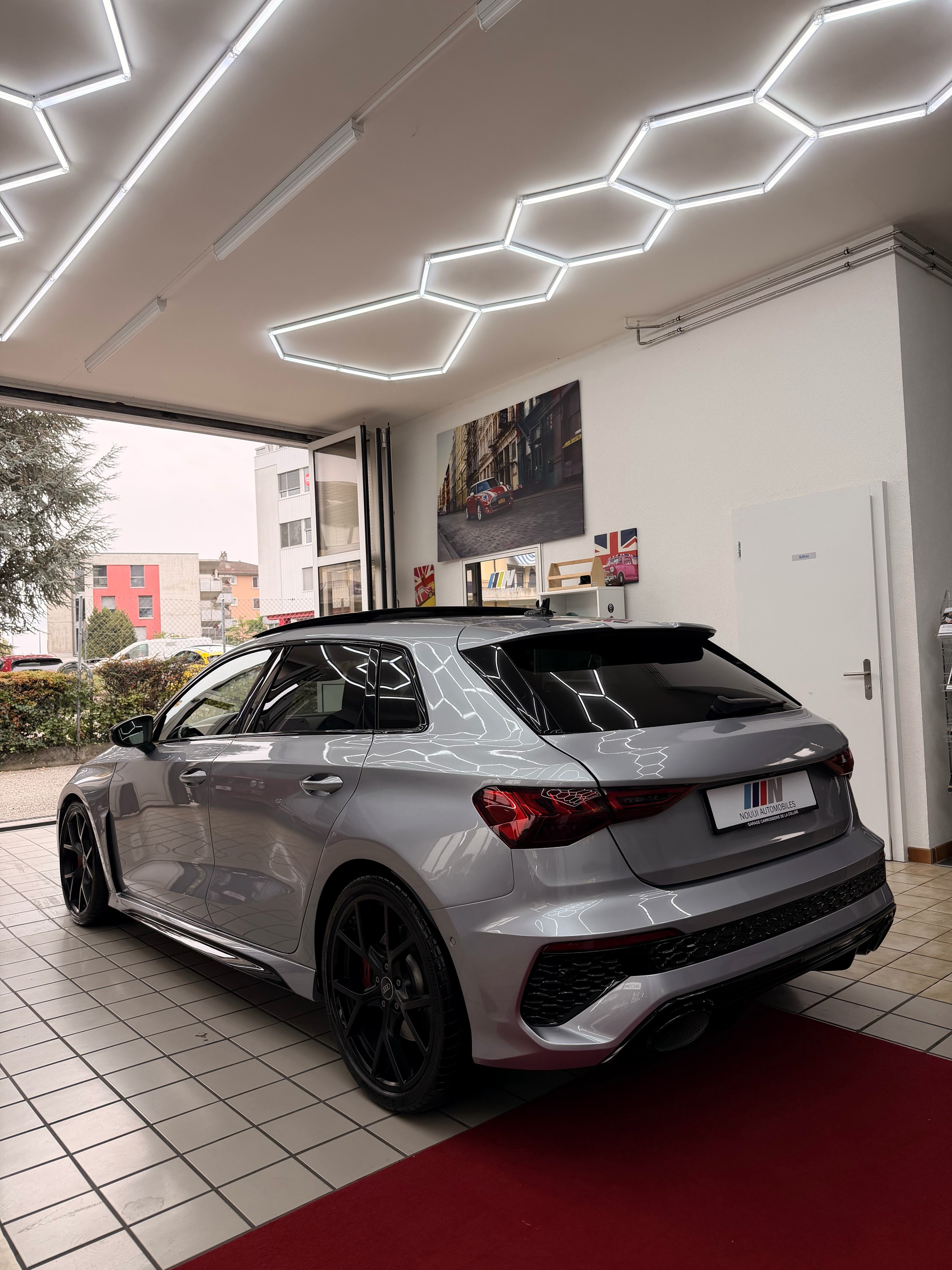 AUDI RS3 Sportback 2.5 TSI quattro S-tronic-image-3