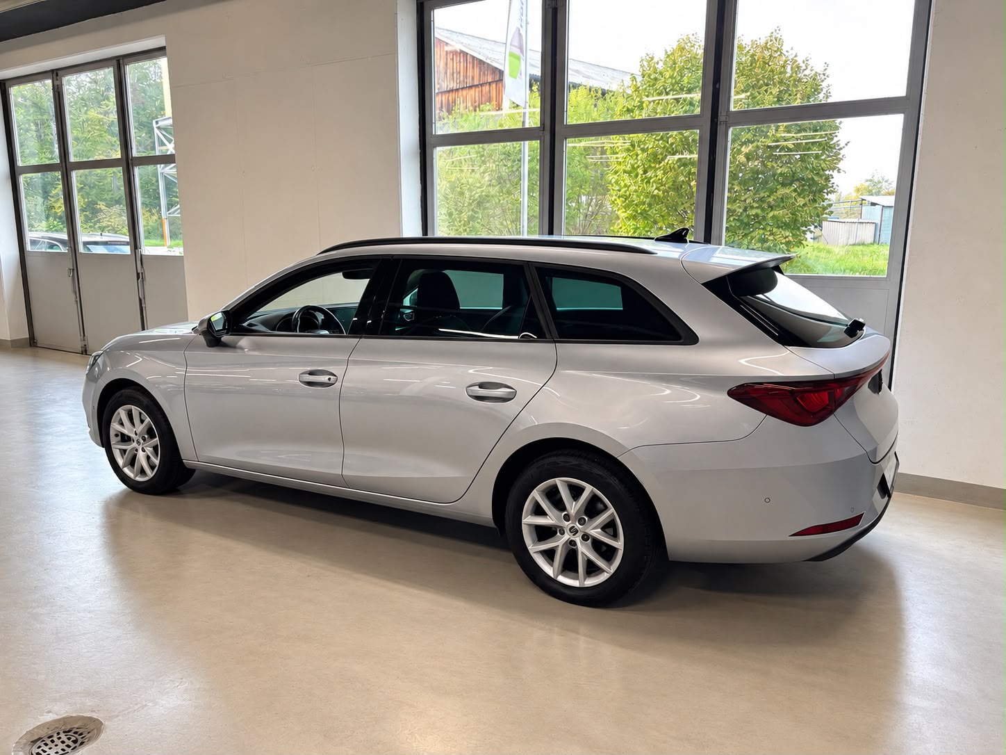 SEAT Leon ST 2.0 TDI EVO DSG Style-image-6