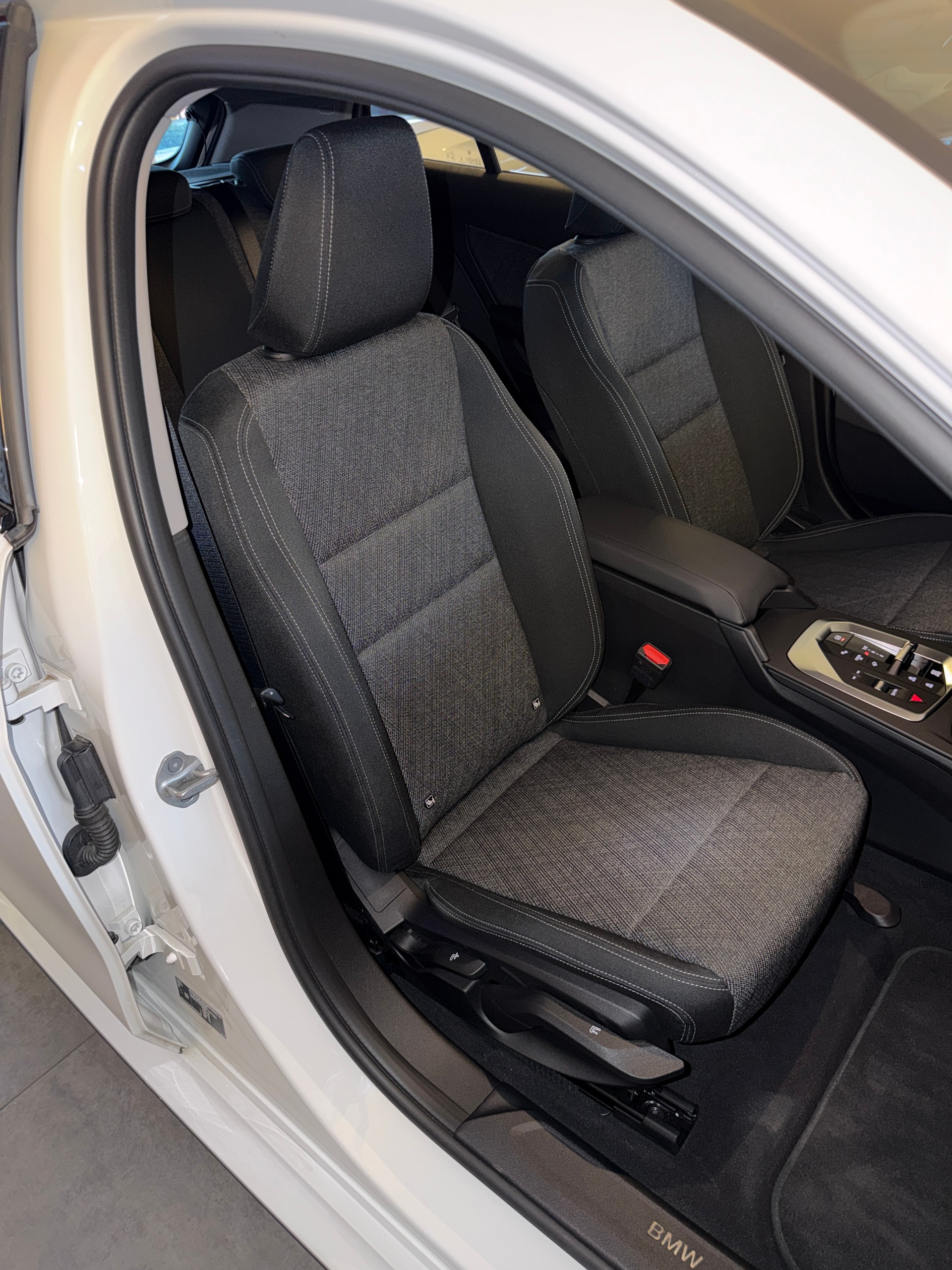 BMW 116 Steptronic M Sport-image-13