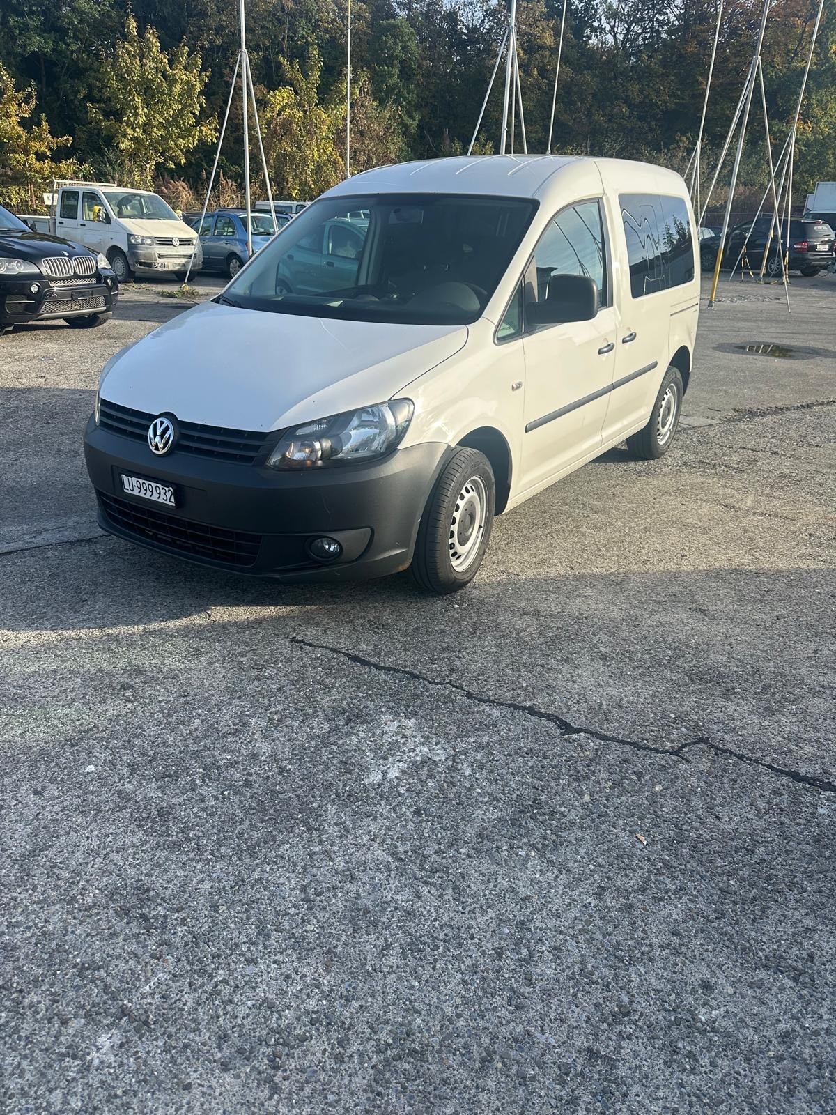 VW Caddy 1.6 TDI BlueMotion Technology-image-1