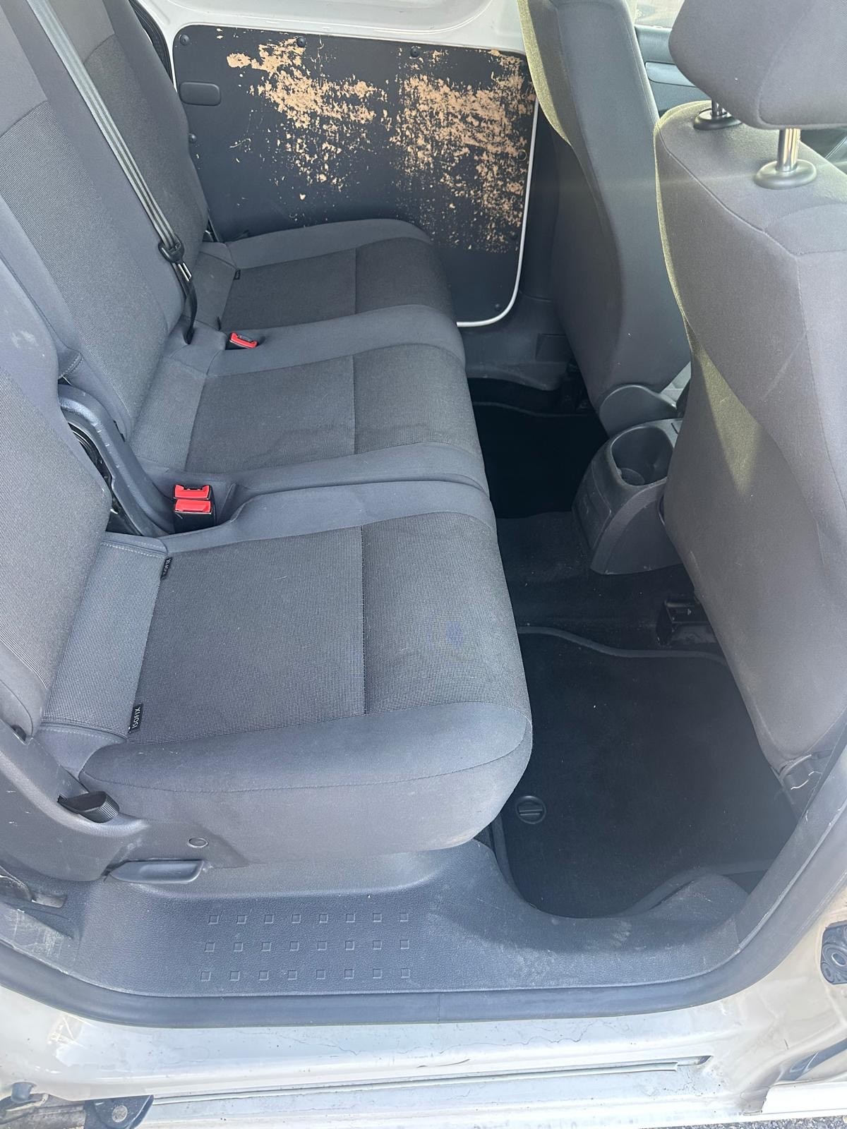 VW Caddy 1.6 TDI BlueMotion Technology-image-6