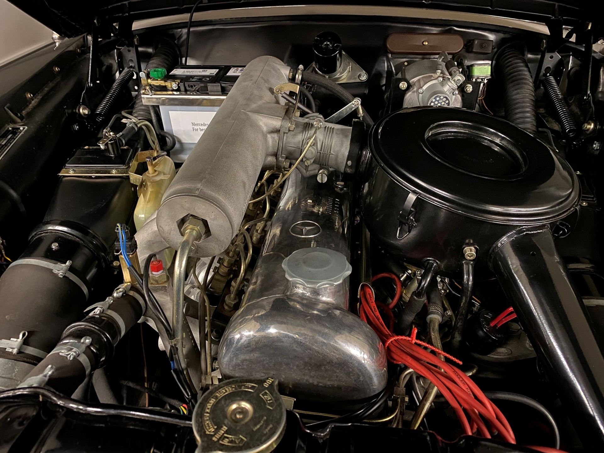 MERCEDES-BENZ 220 SE Convertible Full Restaured-image-8
