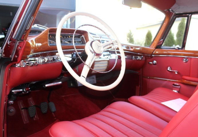 MERCEDES-BENZ 220 SE Convertible Full Restaured-image-3