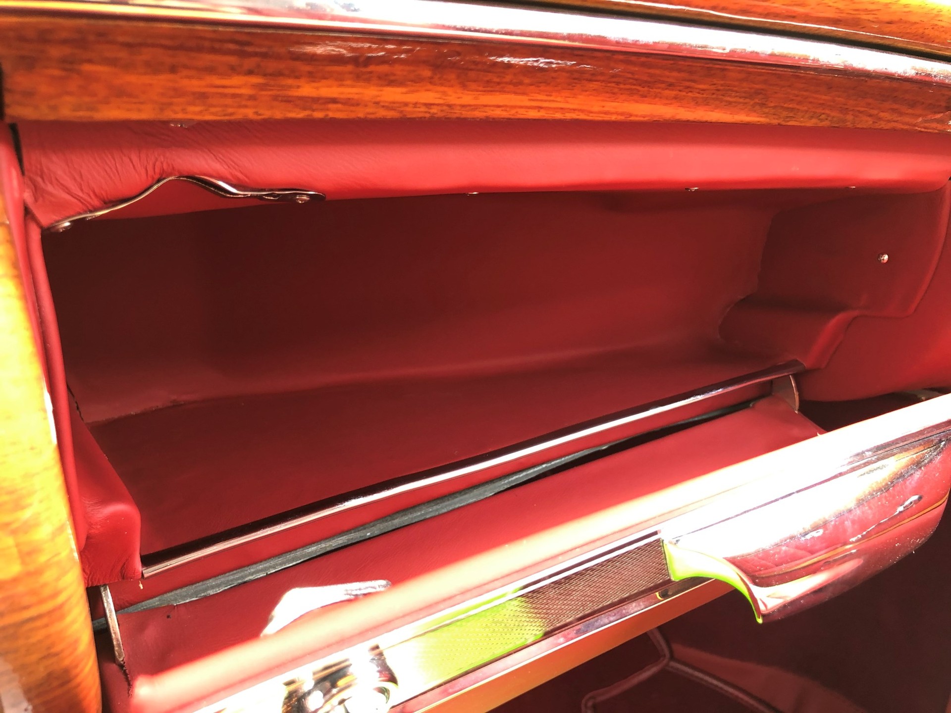 MERCEDES-BENZ 220 SE Convertible Full Restaured-image-13