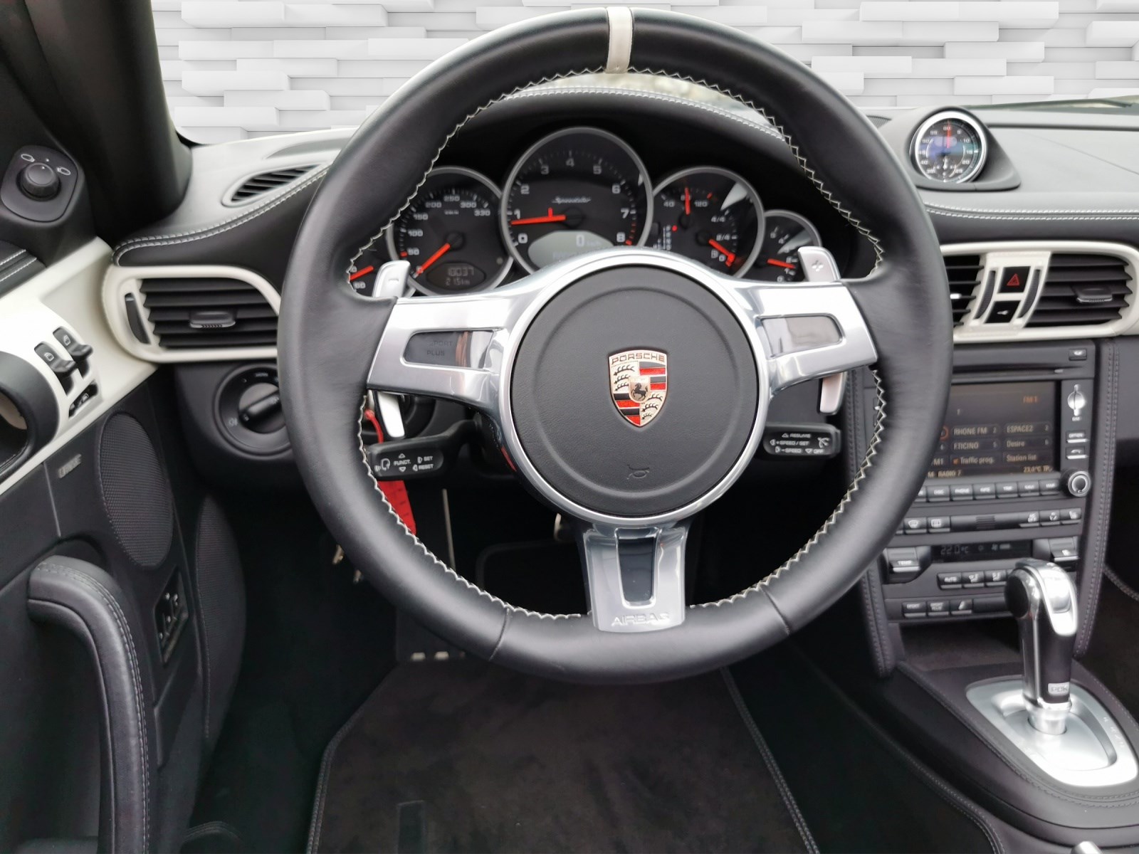 PORSCHE 911 Speedster PDK-image-10