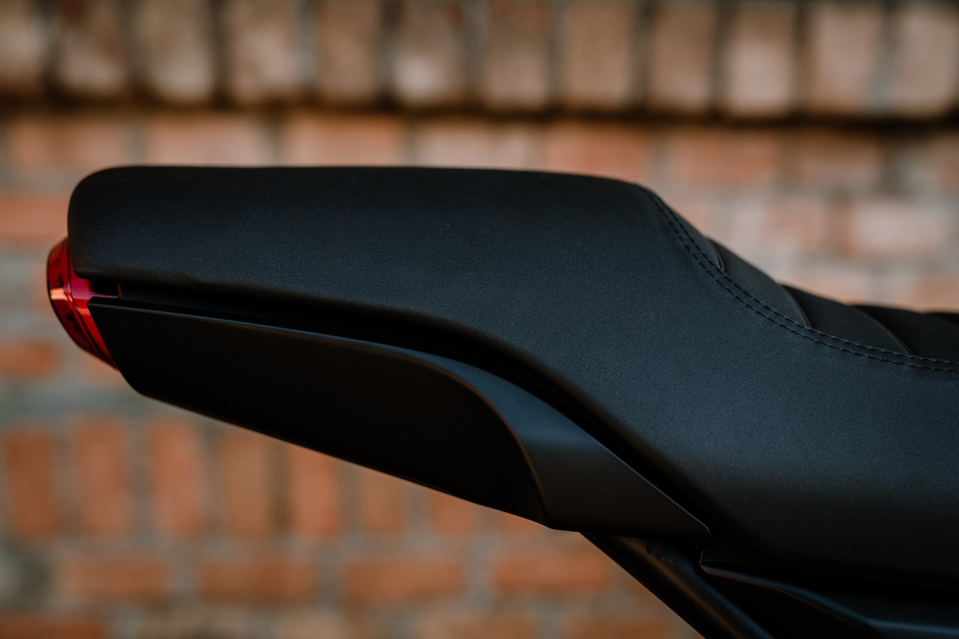 BRIXTON CROSSFIRE 125 LC - GRATIS LIEFERUNG-image-15