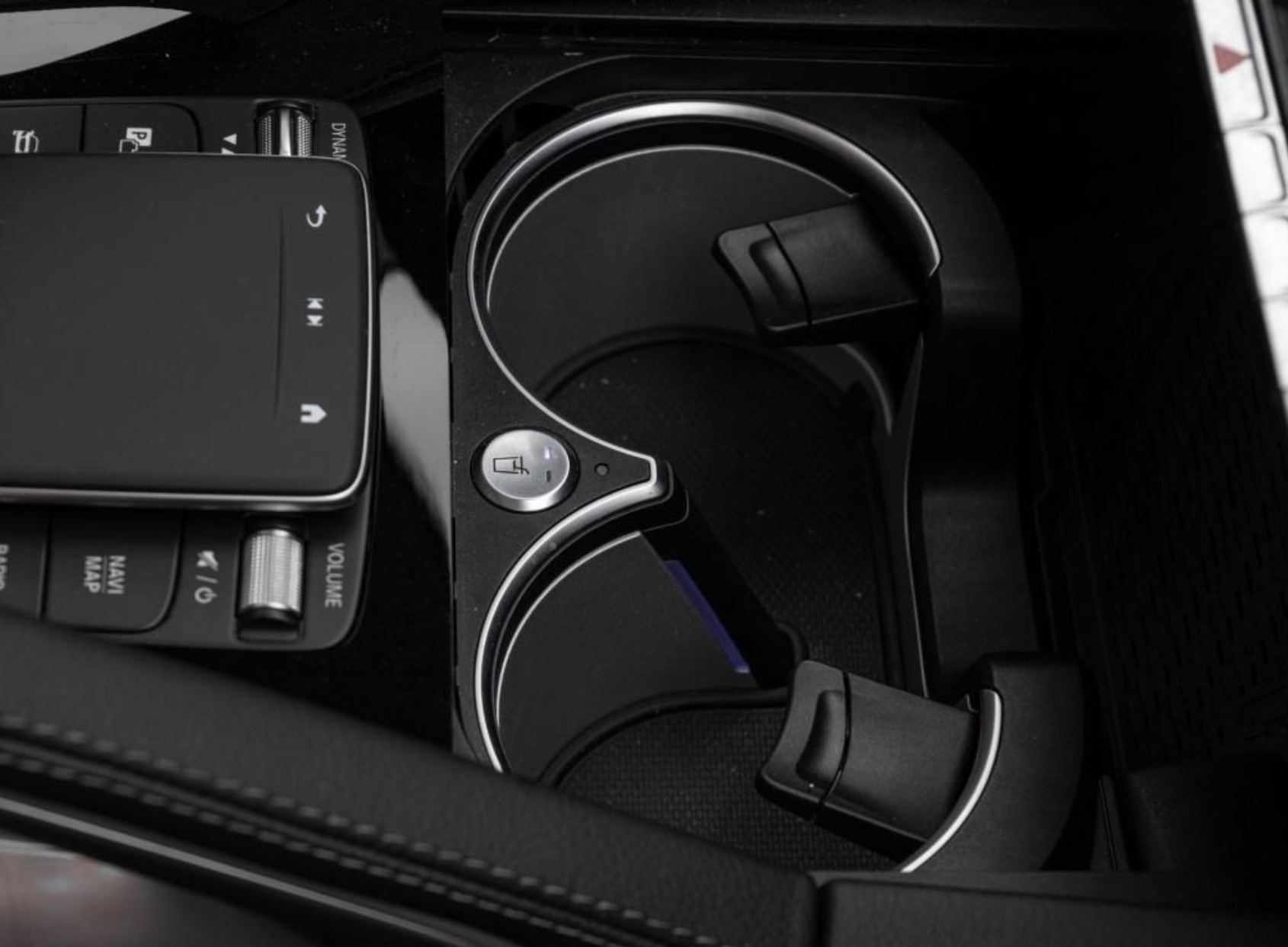MERCEDES-BENZ GLE 450 4Matic AMG Line 9G-Tronic-image-13