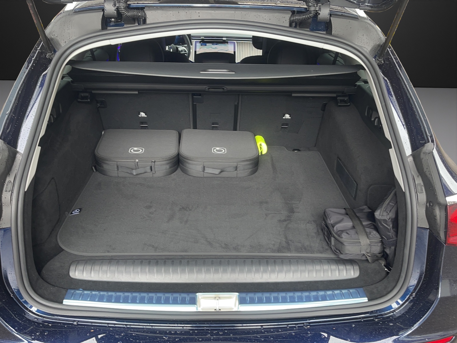 MERCEDES-BENZ E 300 de T 4Matic 9G-Tronic-image-9