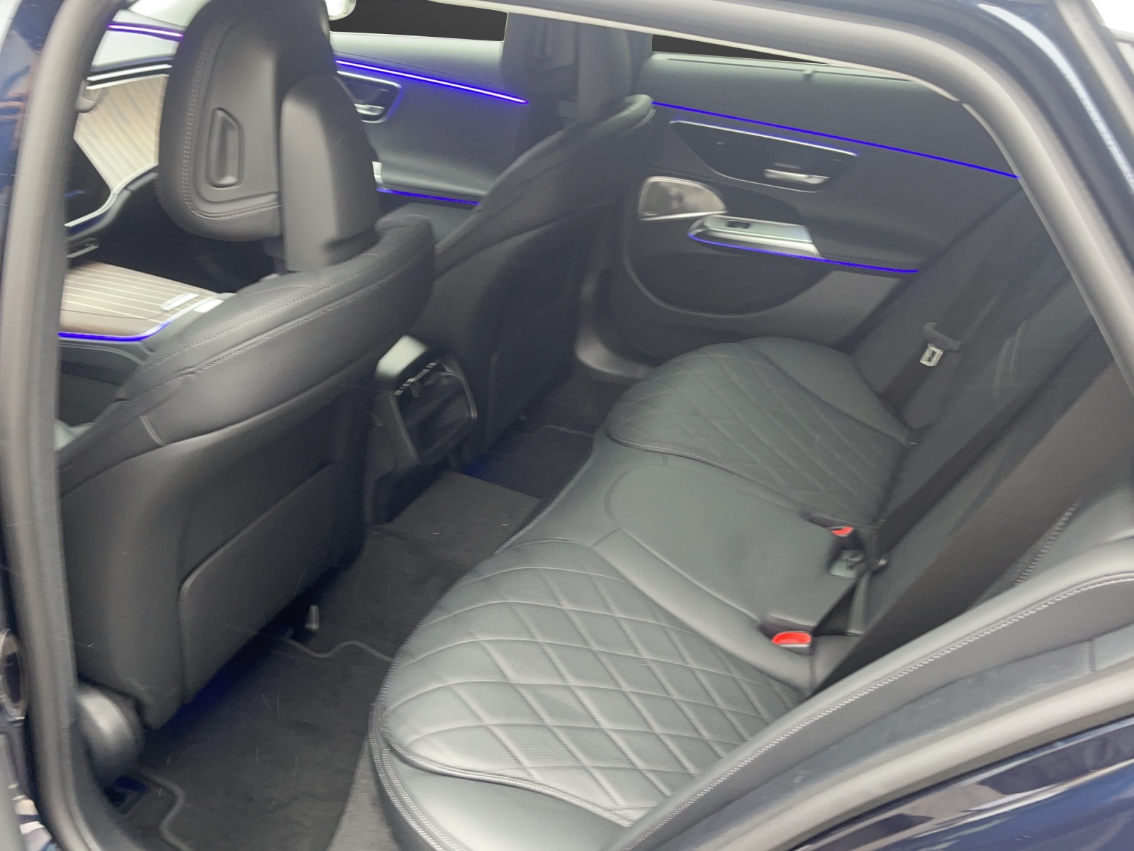 MERCEDES-BENZ E 300 de T 4Matic 9G-Tronic-image-6