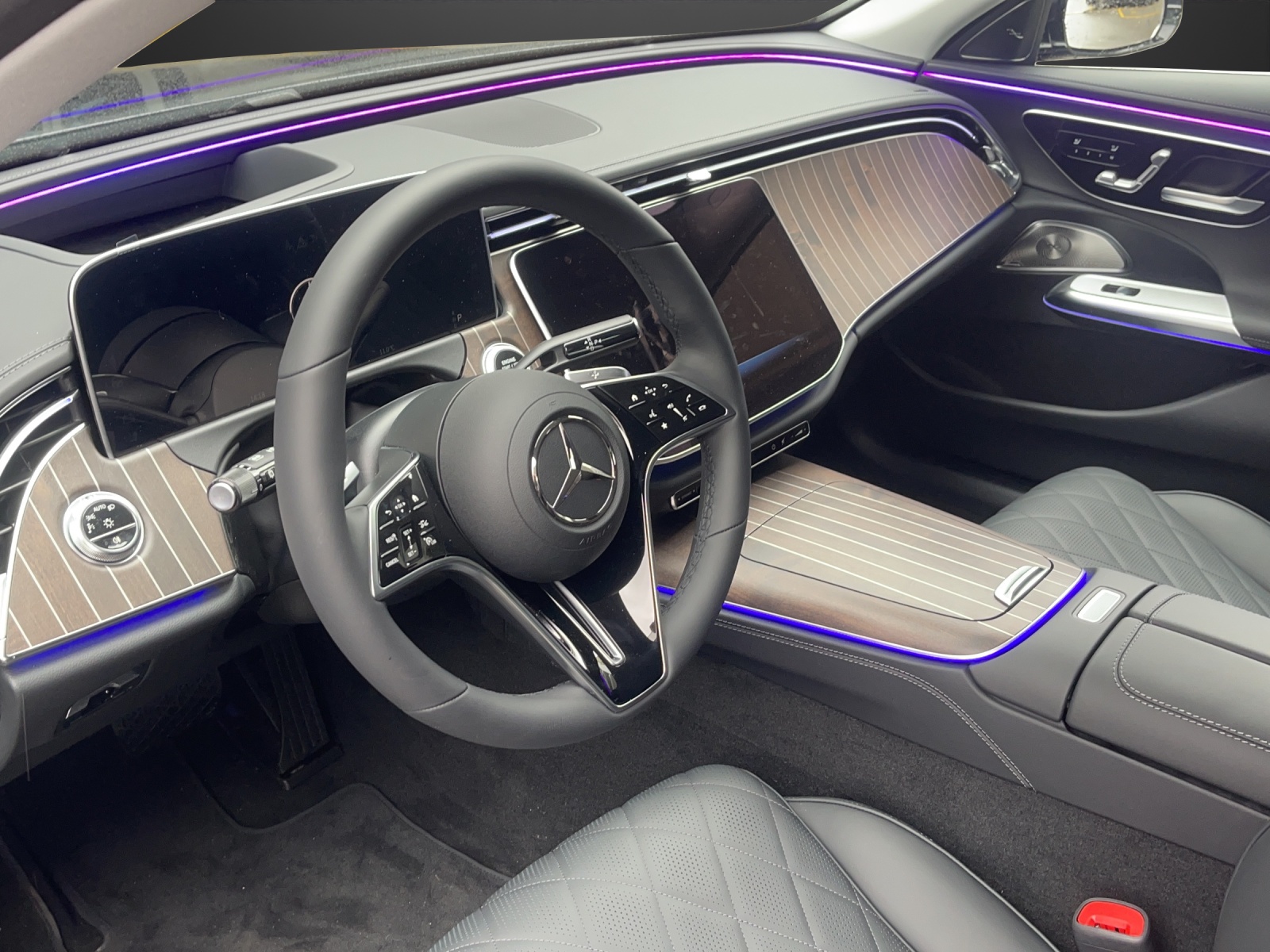 MERCEDES-BENZ E 300 de T 4Matic 9G-Tronic-image-5