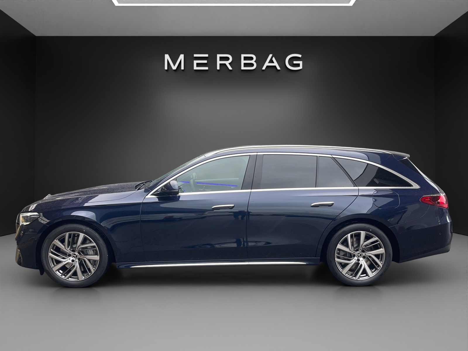 MERCEDES-BENZ E 300 de T 4Matic 9G-Tronic-image-2