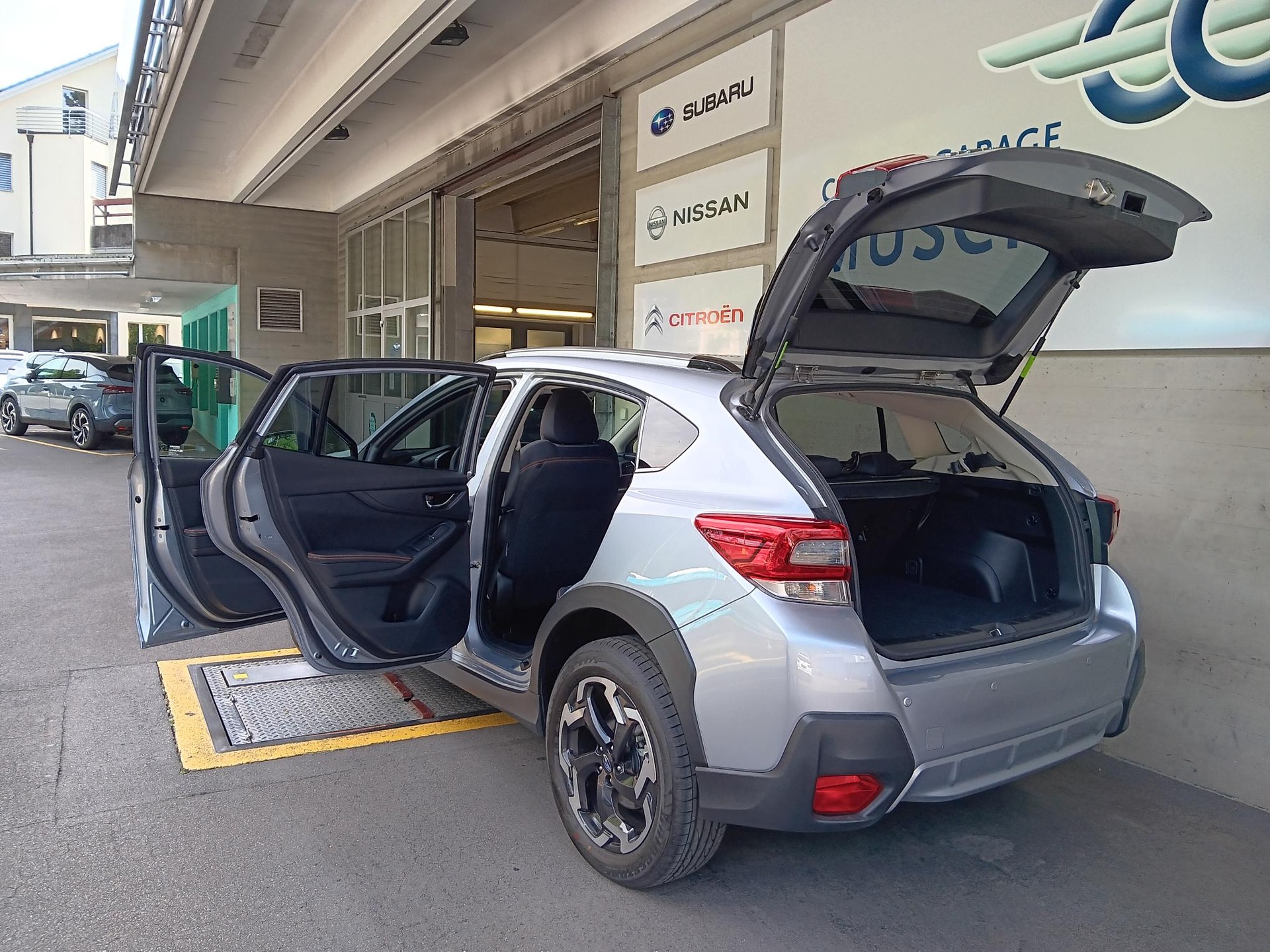 SUBARU XV 2.0 e-Boxer Swiss Plus AWD Lineartronic-image-5
