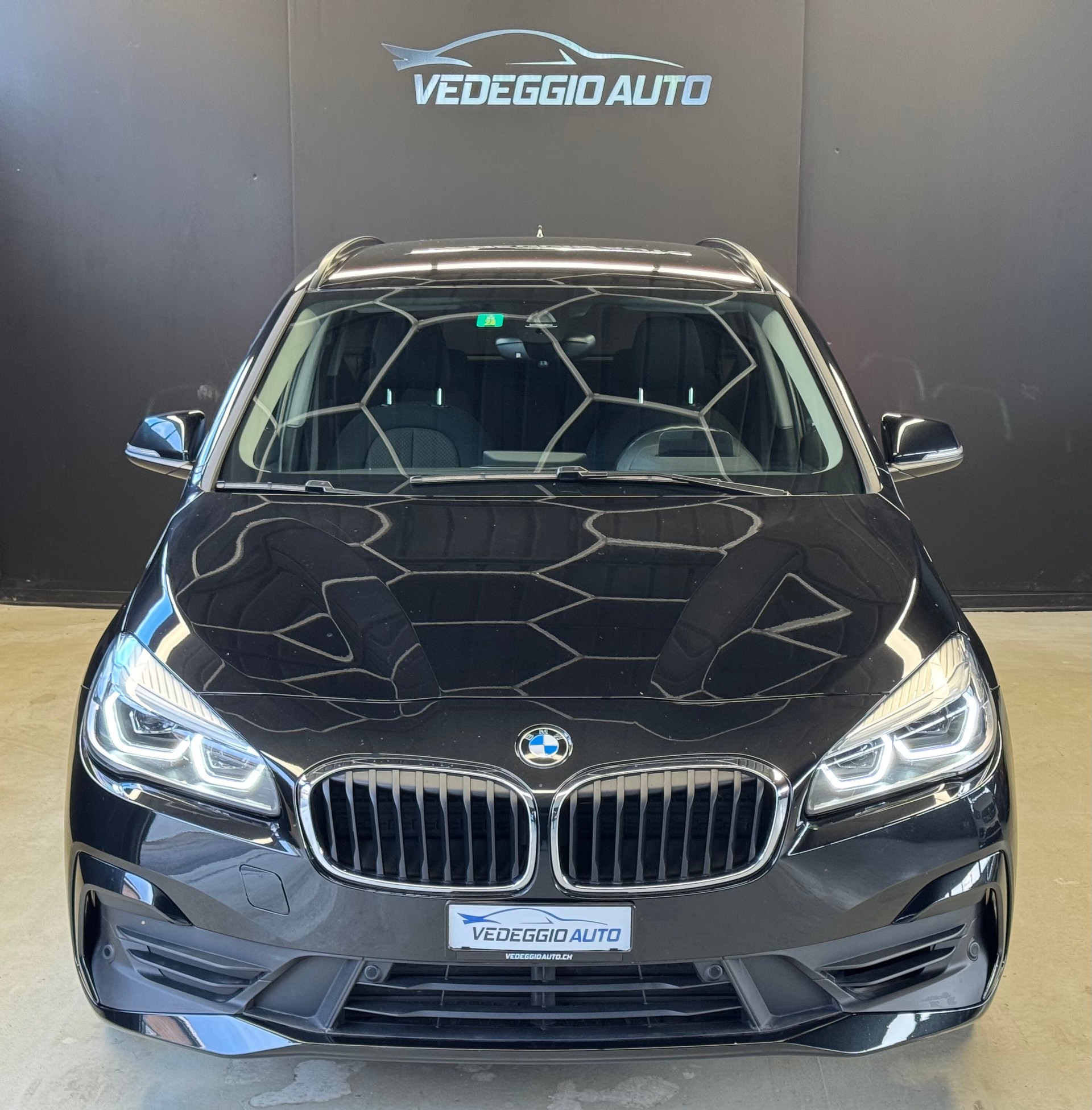BMW 218i Active Tourer DKG-image-2