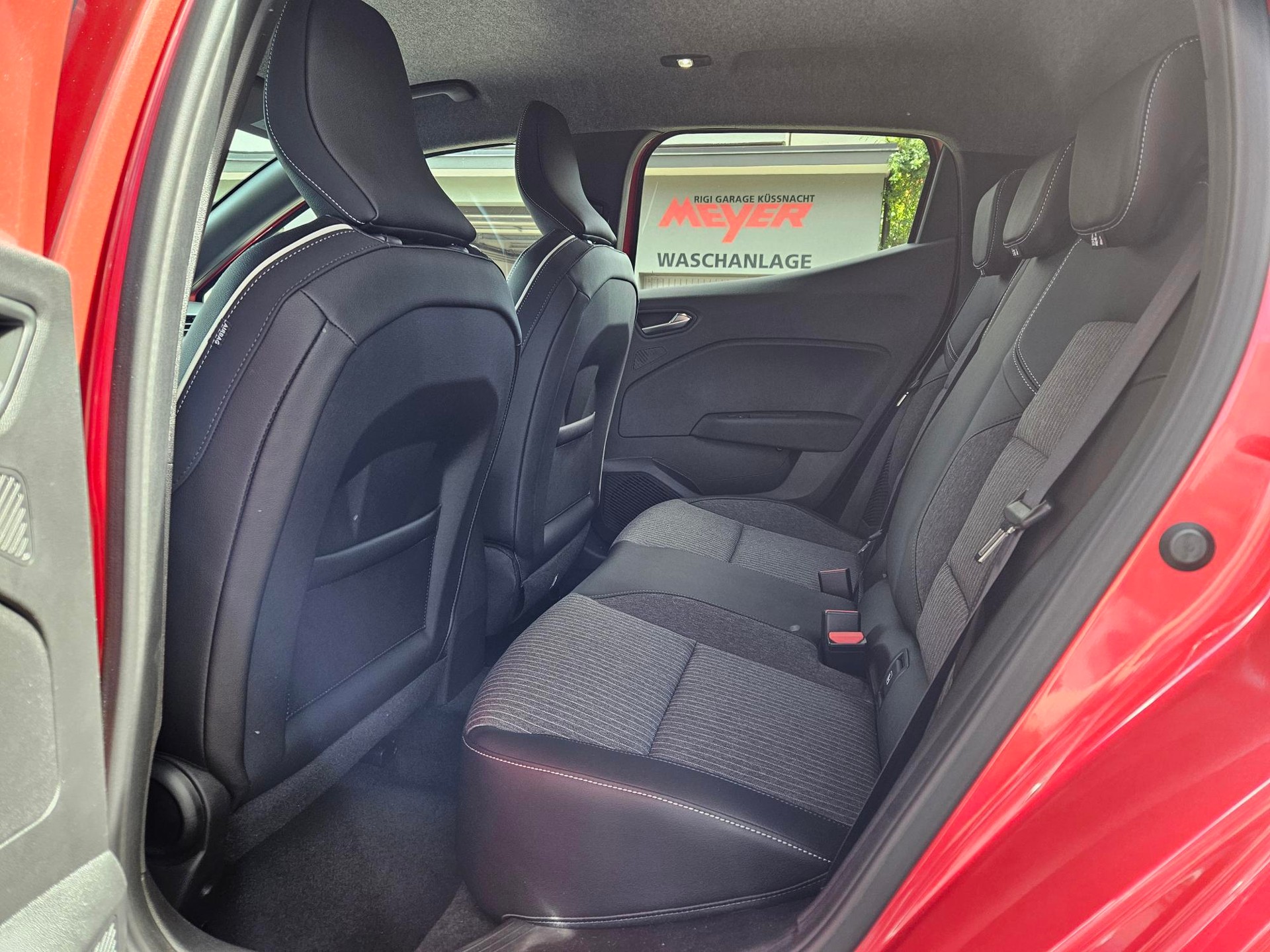 MITSUBISHI Colt 1.6 HEV Intense-image-7