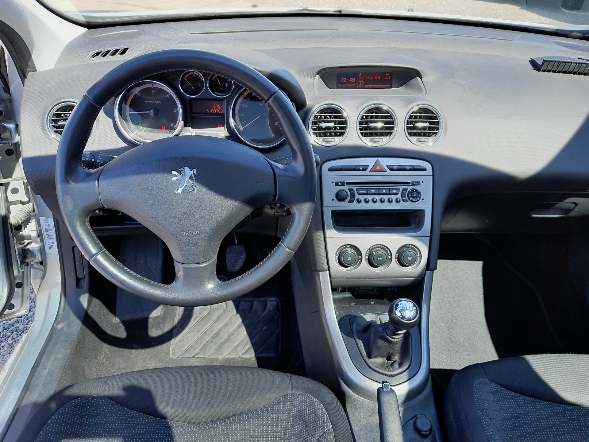 PEUGEOT 308 SW 1.6 HDI Trendy-image-6