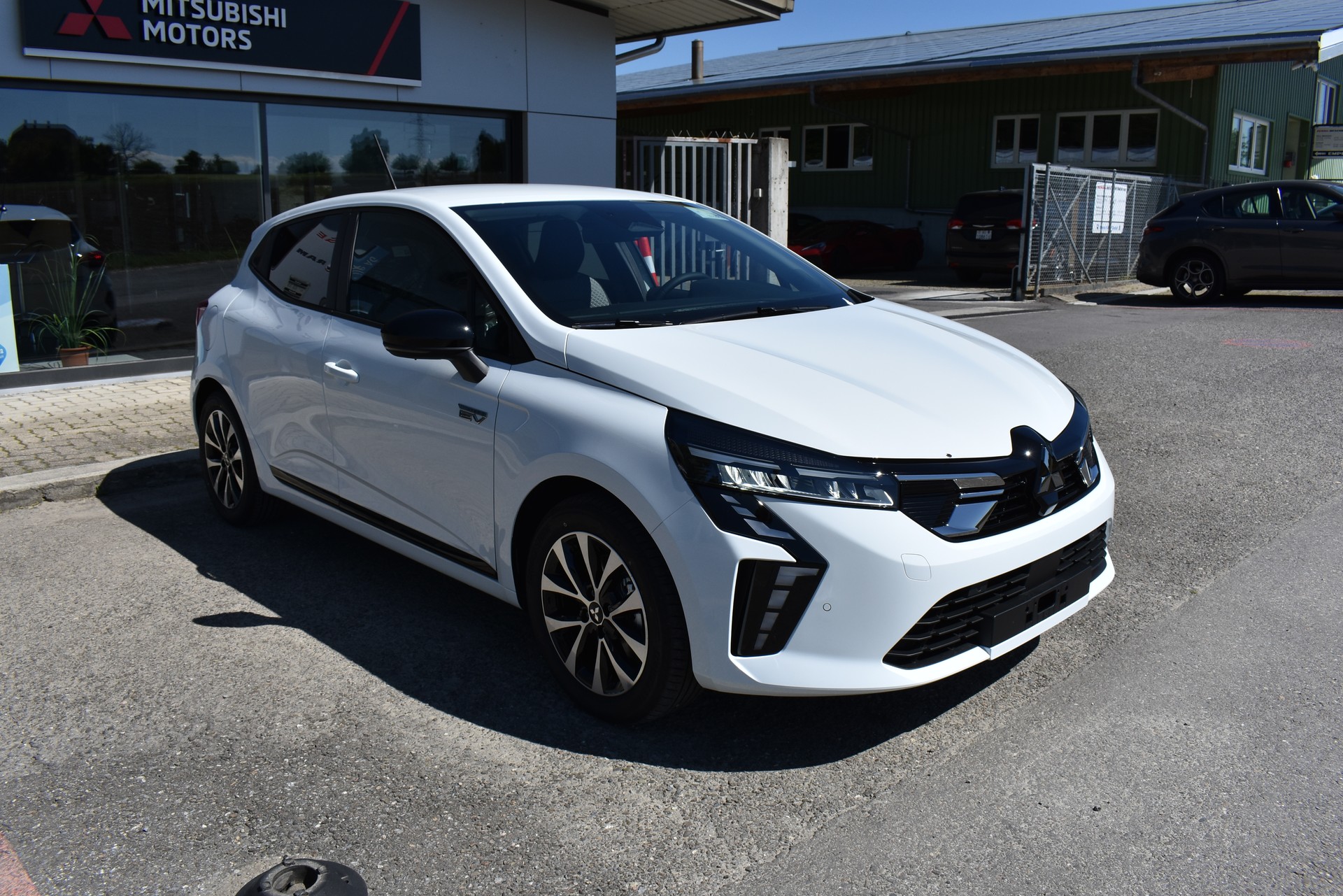 MITSUBISHI COLT 1.6 HEV Intense-image-1