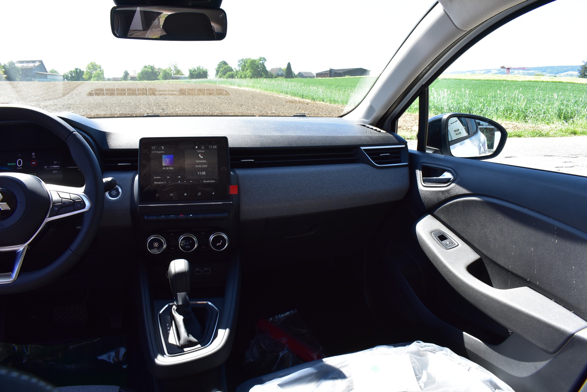 MITSUBISHI COLT 1.6 HEV Intense-image-10