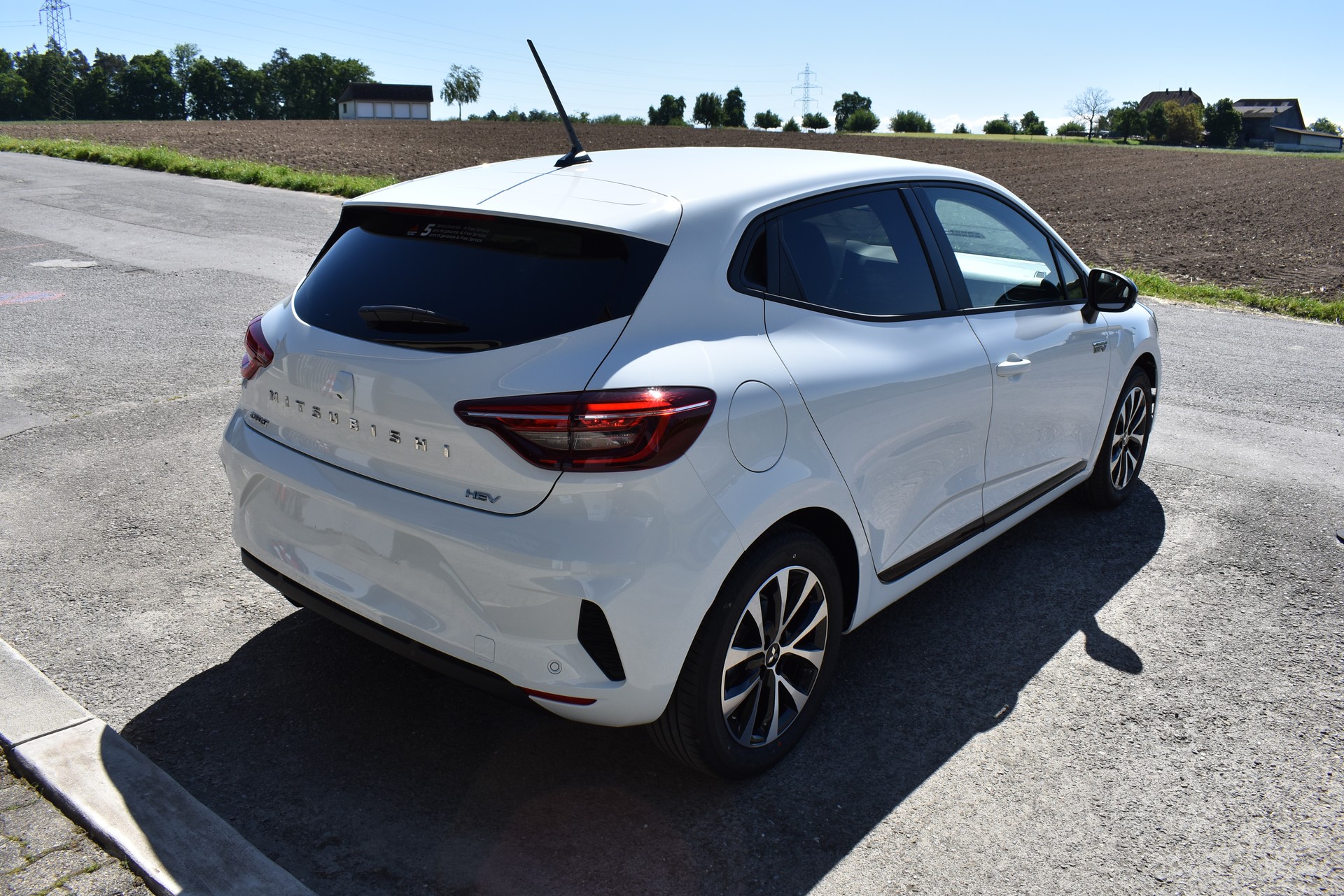 MITSUBISHI COLT 1.6 HEV Intense-image-3