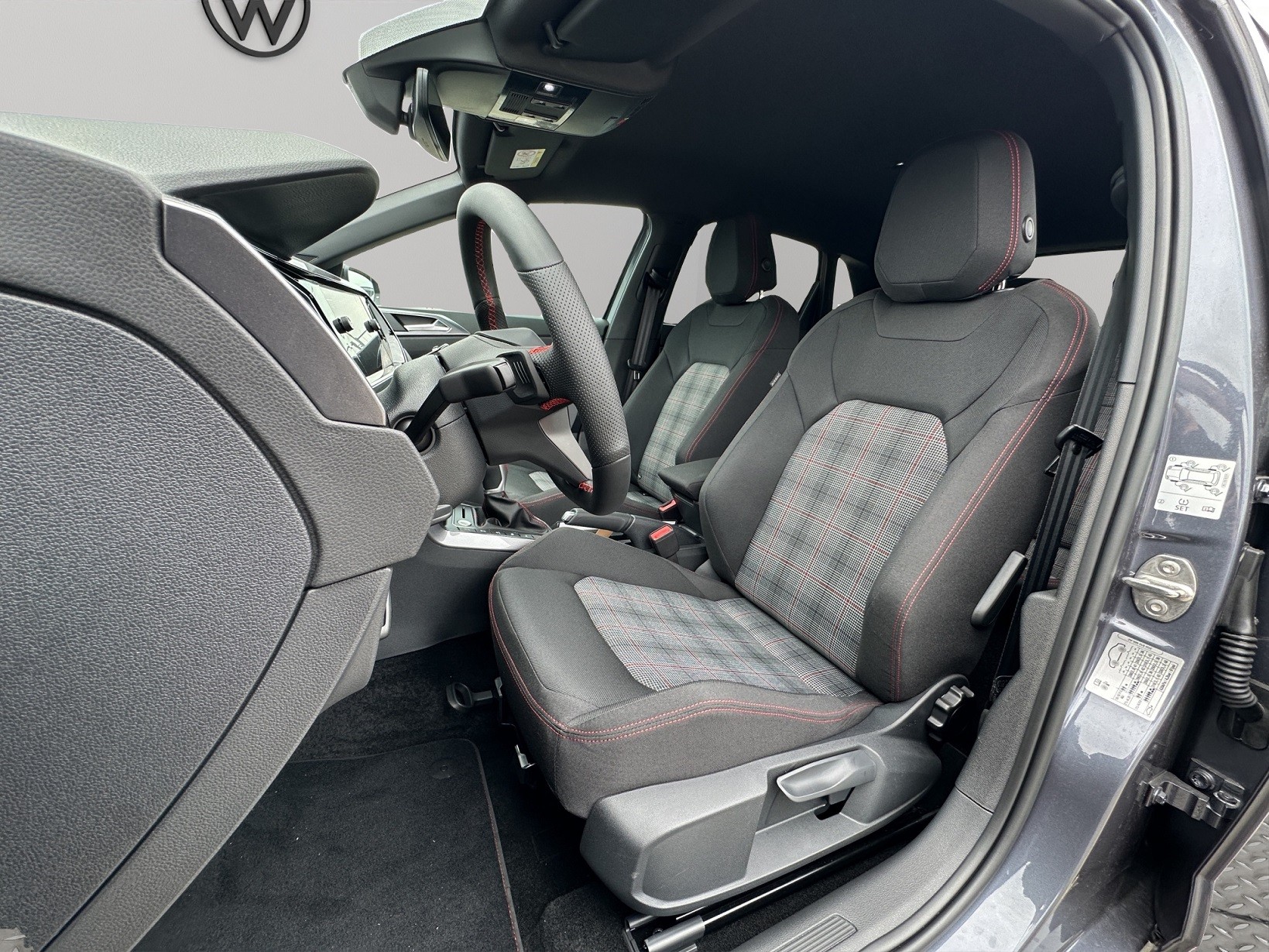 VW Polo 2.0 TSI GTI DSG-image-8