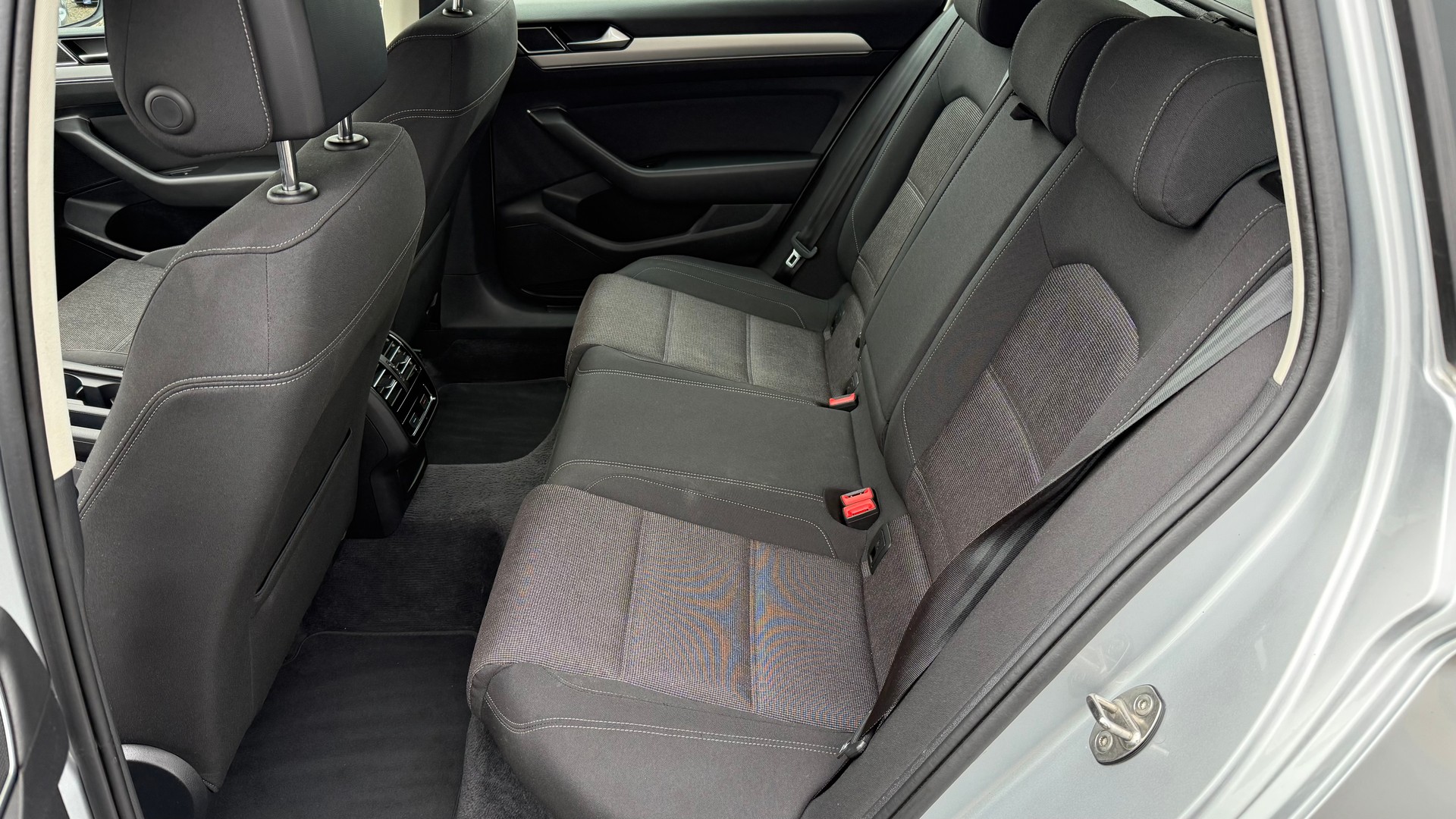 VW Passat Variant 2.0 TDI BMT Comfortline DSG-image-10