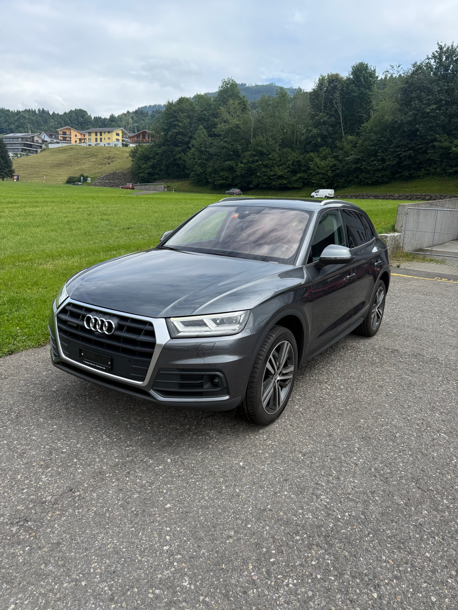 AUDI Q5 40 TDI quattro S-tronic-image-1