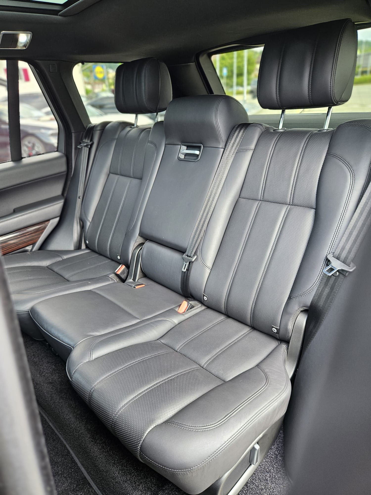 LAND ROVER Range Rover 4.4 SDV8 Vogue Automatic-image-8