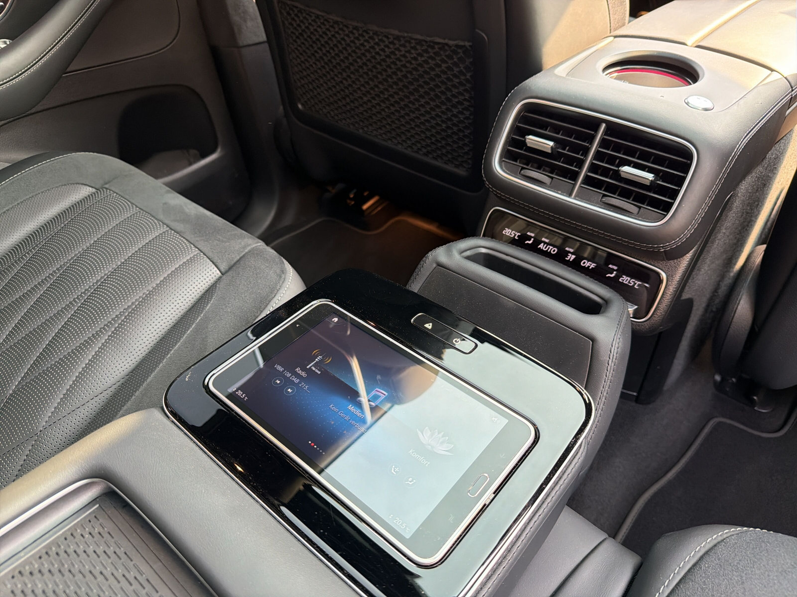 MERCEDES-BENZ GLE 53 AMG 4Matic+-image-24