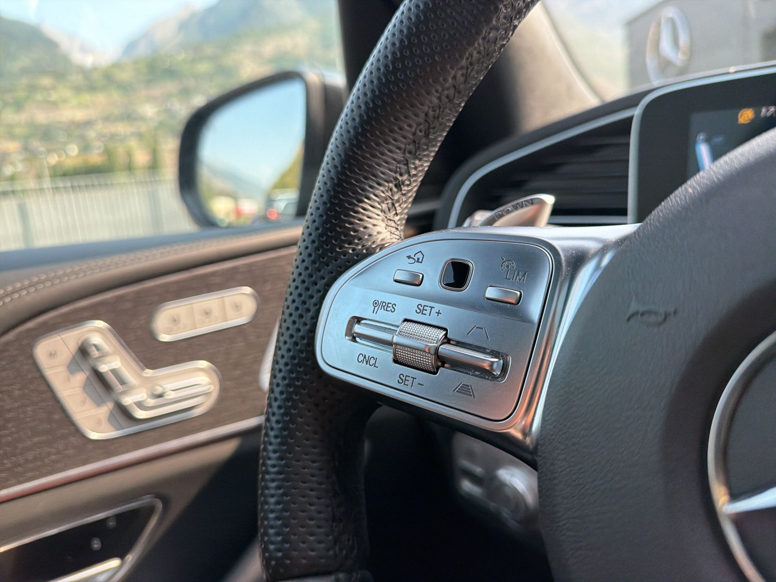 MERCEDES-BENZ GLE 53 AMG 4Matic+-image-30