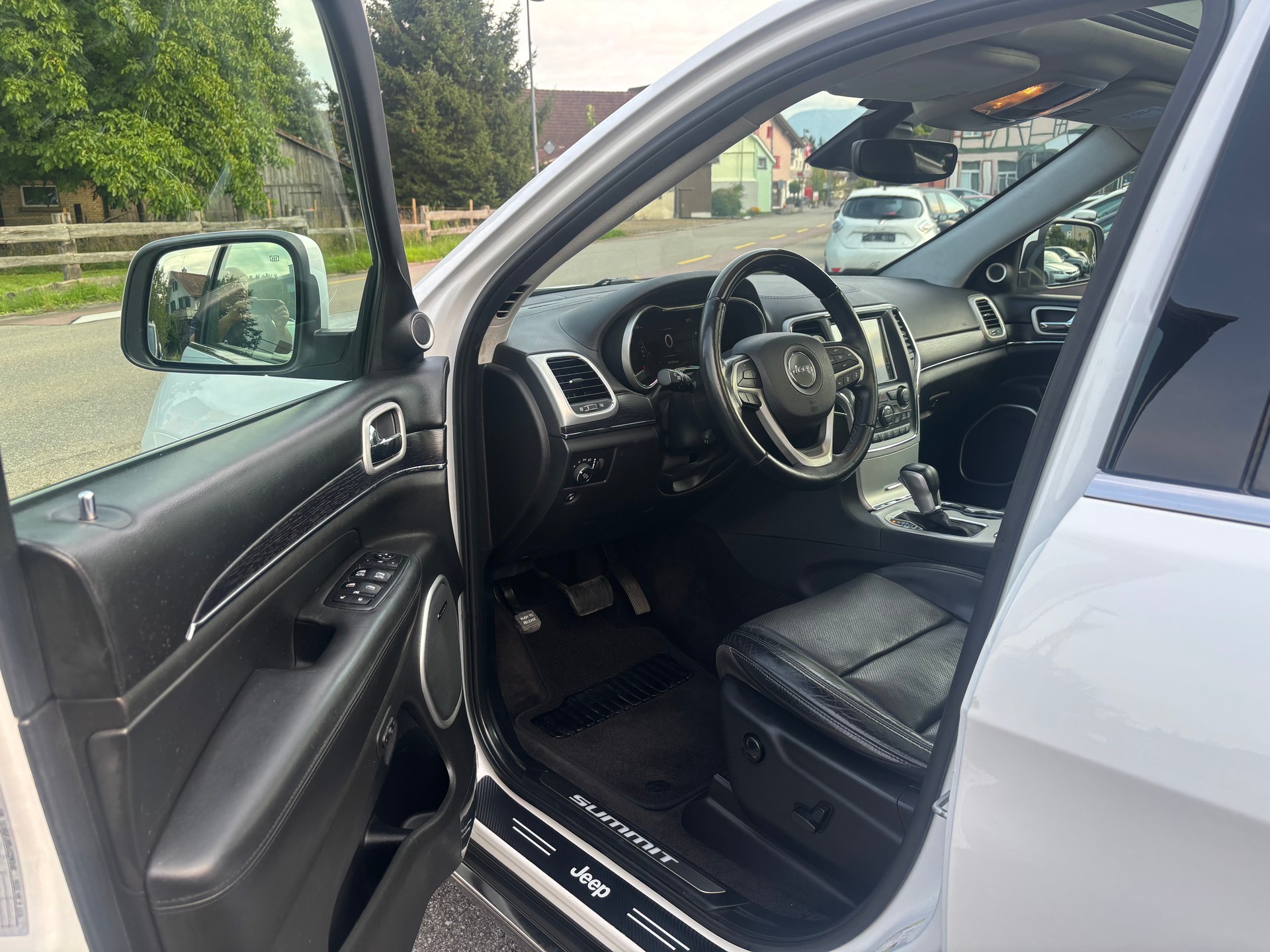JEEP Grand Cherokee 3.0 CRD Summit Automatic-image-7